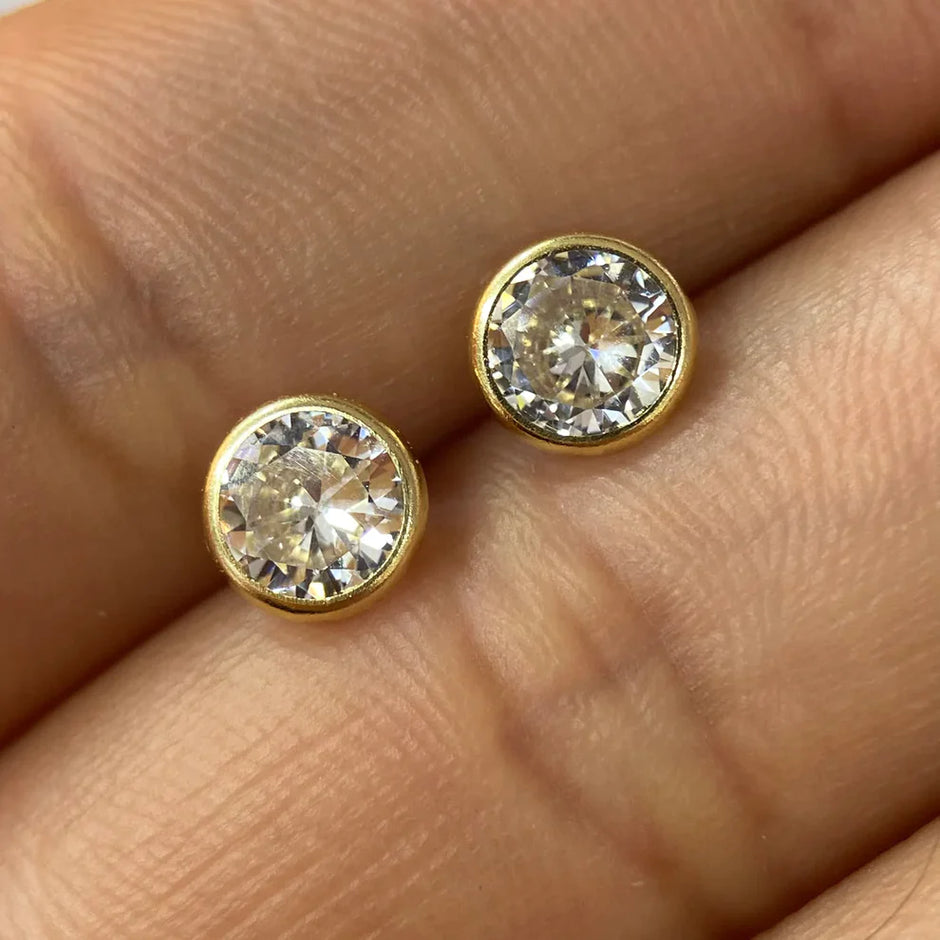 Broqueles Recto en Oro Amarillo 10k con Circonia Cod.BROML001 5.5mm