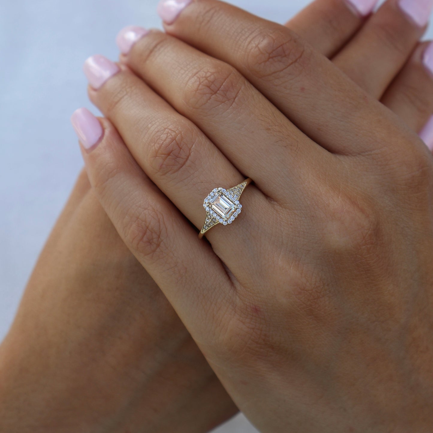 Anillo en Oro Amarillo 14k con Circonia Mod.16004