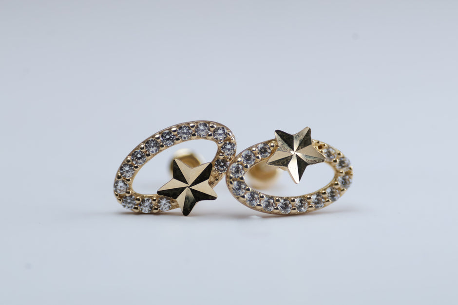 Broqueles Oval con Estrella en Oro Amarillo 10k Cod.14952