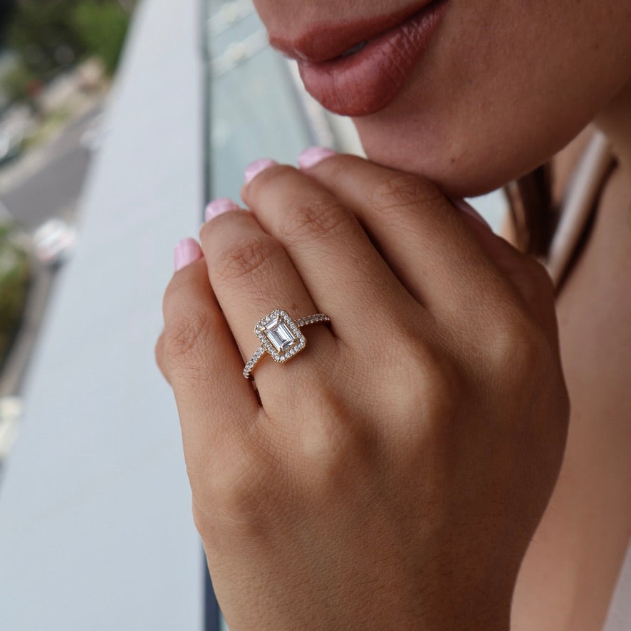 Anillo en Oro Amarillo 14k con Circonia Mod. 15884