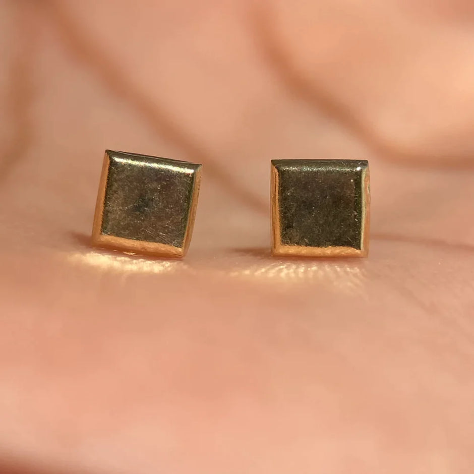 Broqueles Cuadro Liso en Oro Amarillo 10k Cod.BRO328 4.5mm