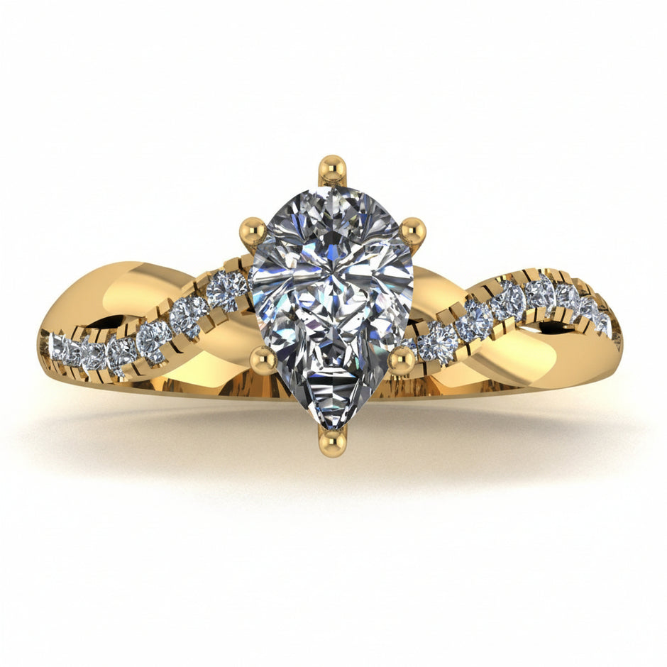 Anillo Zacil en Oro corte pera