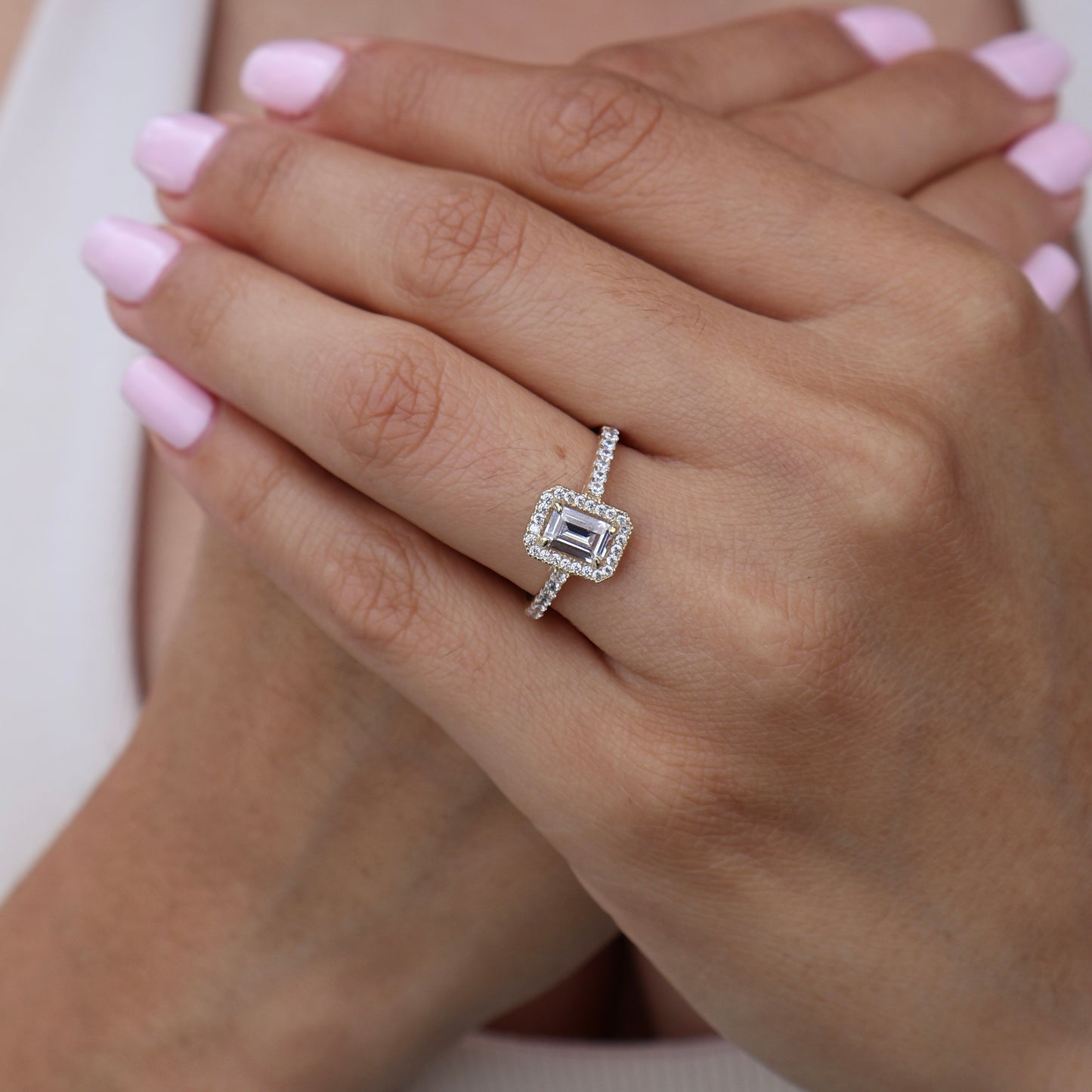 Anillo en Oro Amarillo 14k con Circonia Mod. 15884