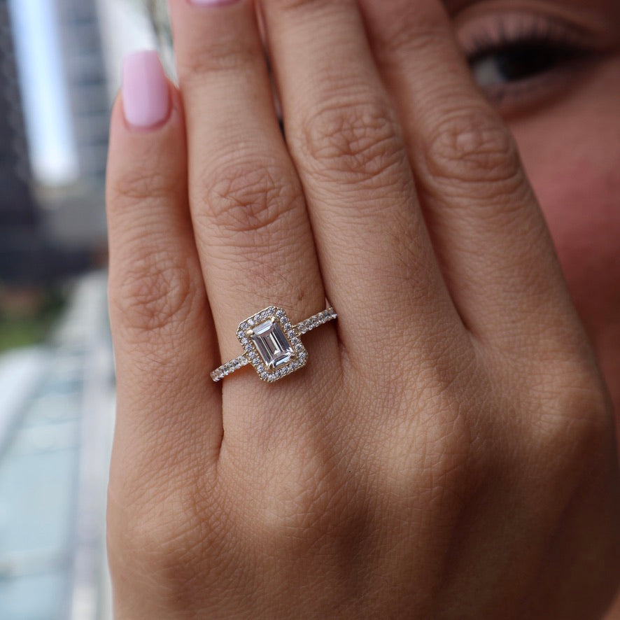Anillo en Oro Amarillo 14k con Circonia Mod. 15884