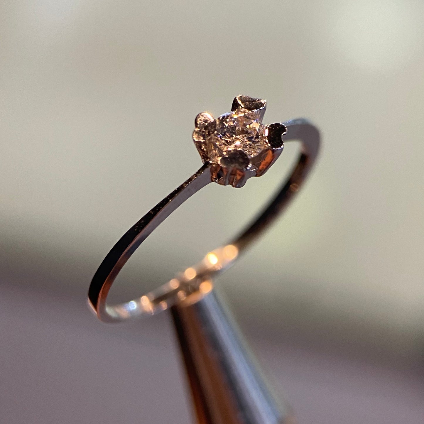 Anillo en oro blanco 14k con circonia blanca Mod: 14931