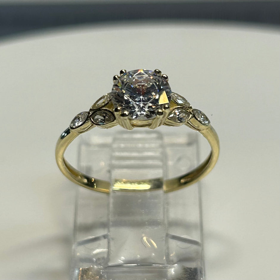 Anillo de compromiso en oro