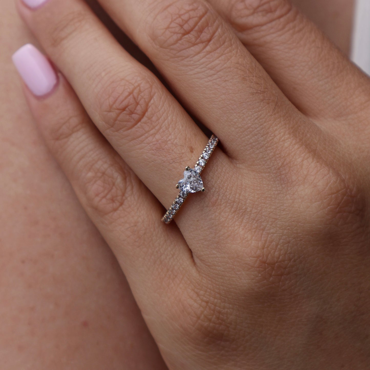 Anillo Amoret en oro amarillo 10k