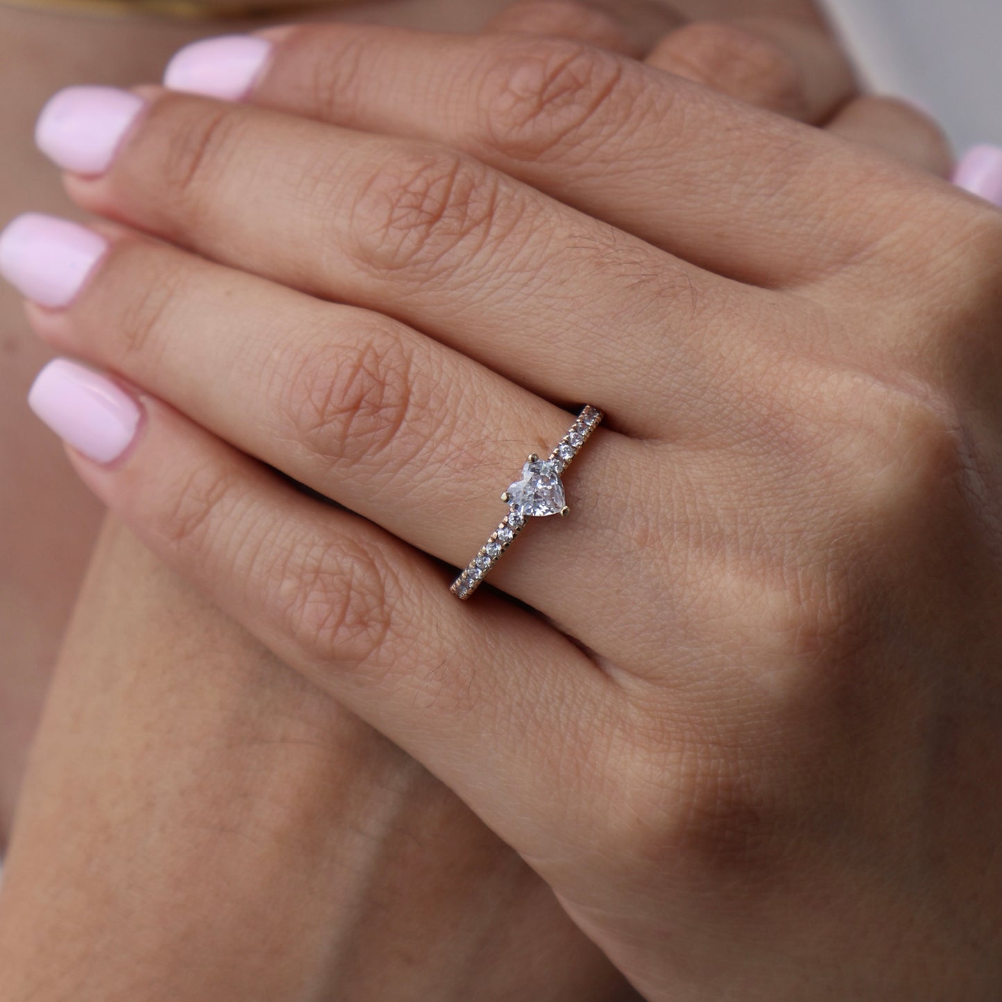 Anillo Amoret en oro amarillo 10k