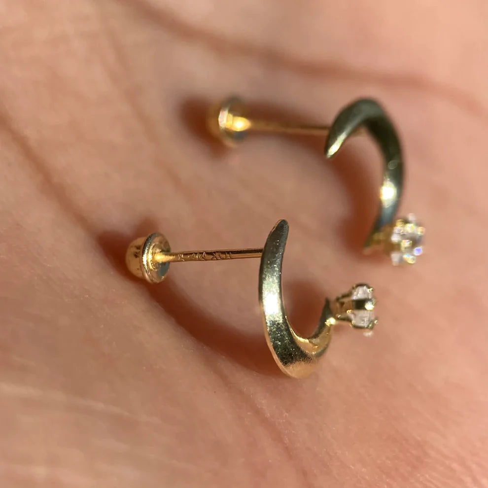 Broqueles Luna con Estrella en Oro Amarillo 10k con Circonia Cod.BRO238 8.5mm