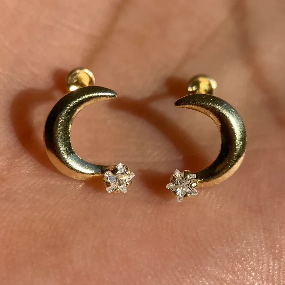 Broqueles Luna con Estrella en Oro Amarillo 10k con Circonia Cod.BRO238 8.5mm