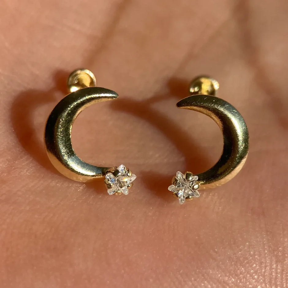 Broqueles Luna con Estrella en Oro Amarillo 10k con Circonia Cod.BRO238 8.5mm