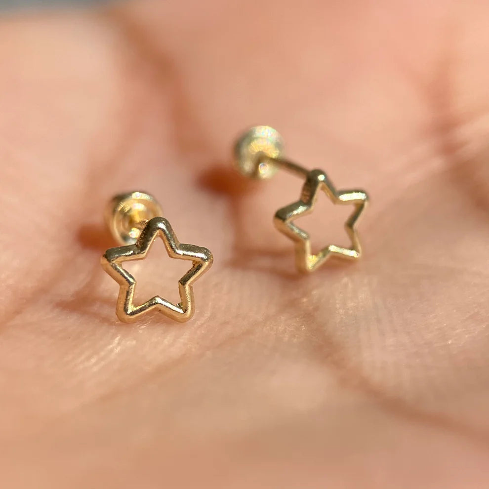 Broqueles Silueta Estrella en Oro Amarillo 10k Cod. BRO311 4.5mm
