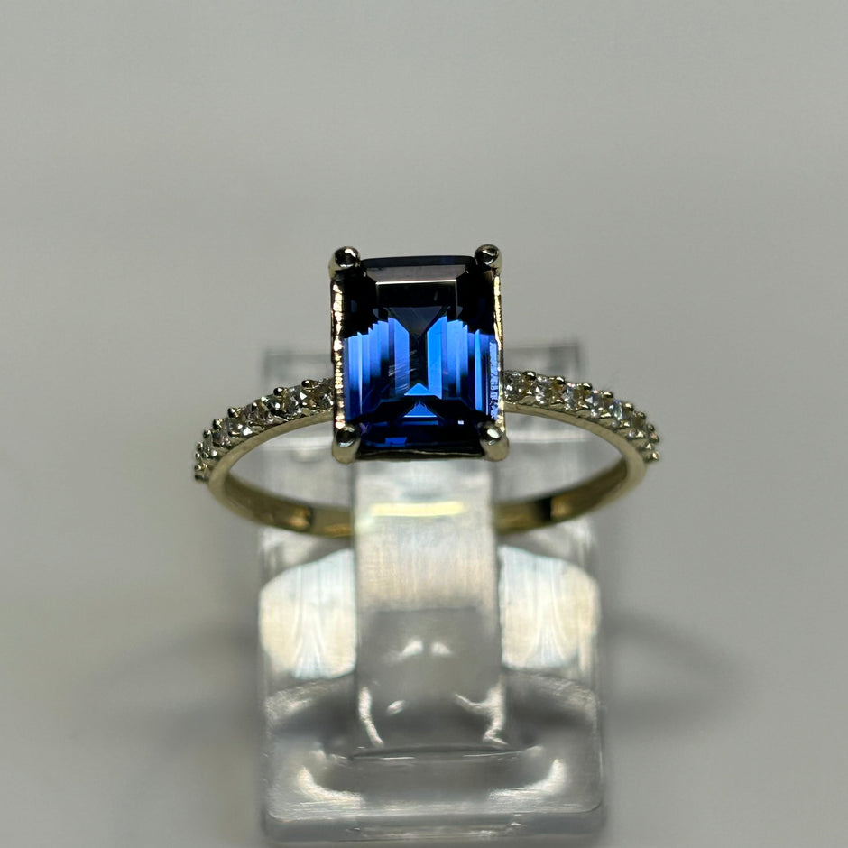 Anillo de compromiso en oro
