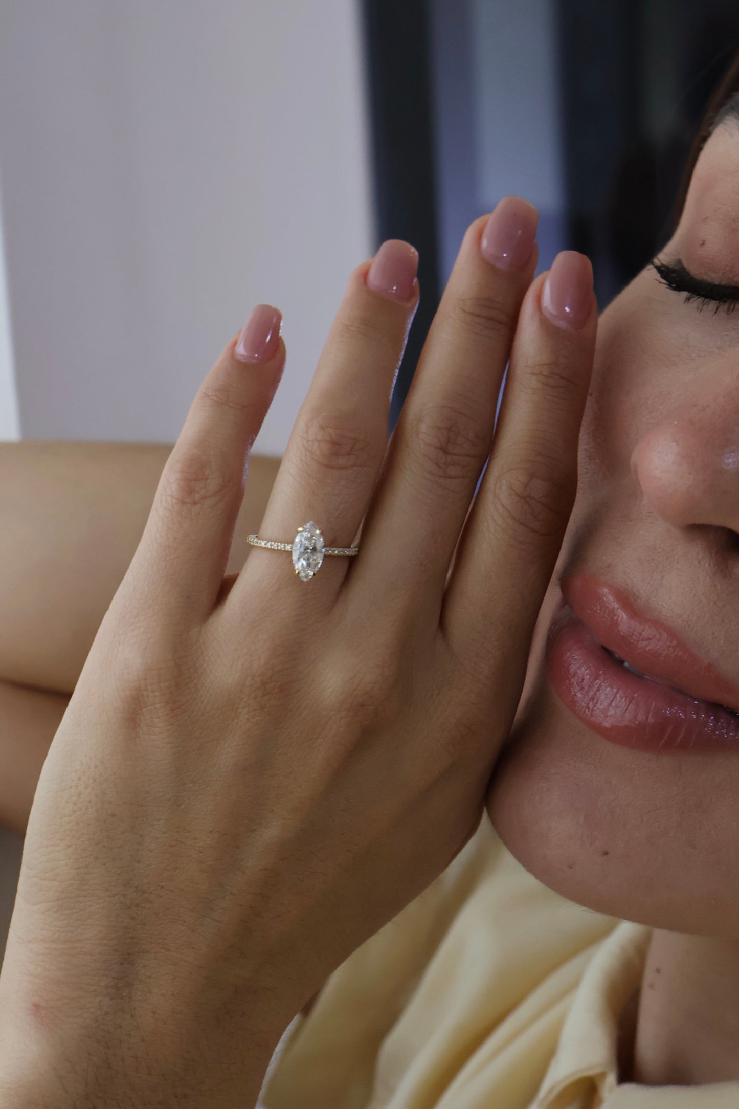 Anillo Regina en oro 1.00 ct