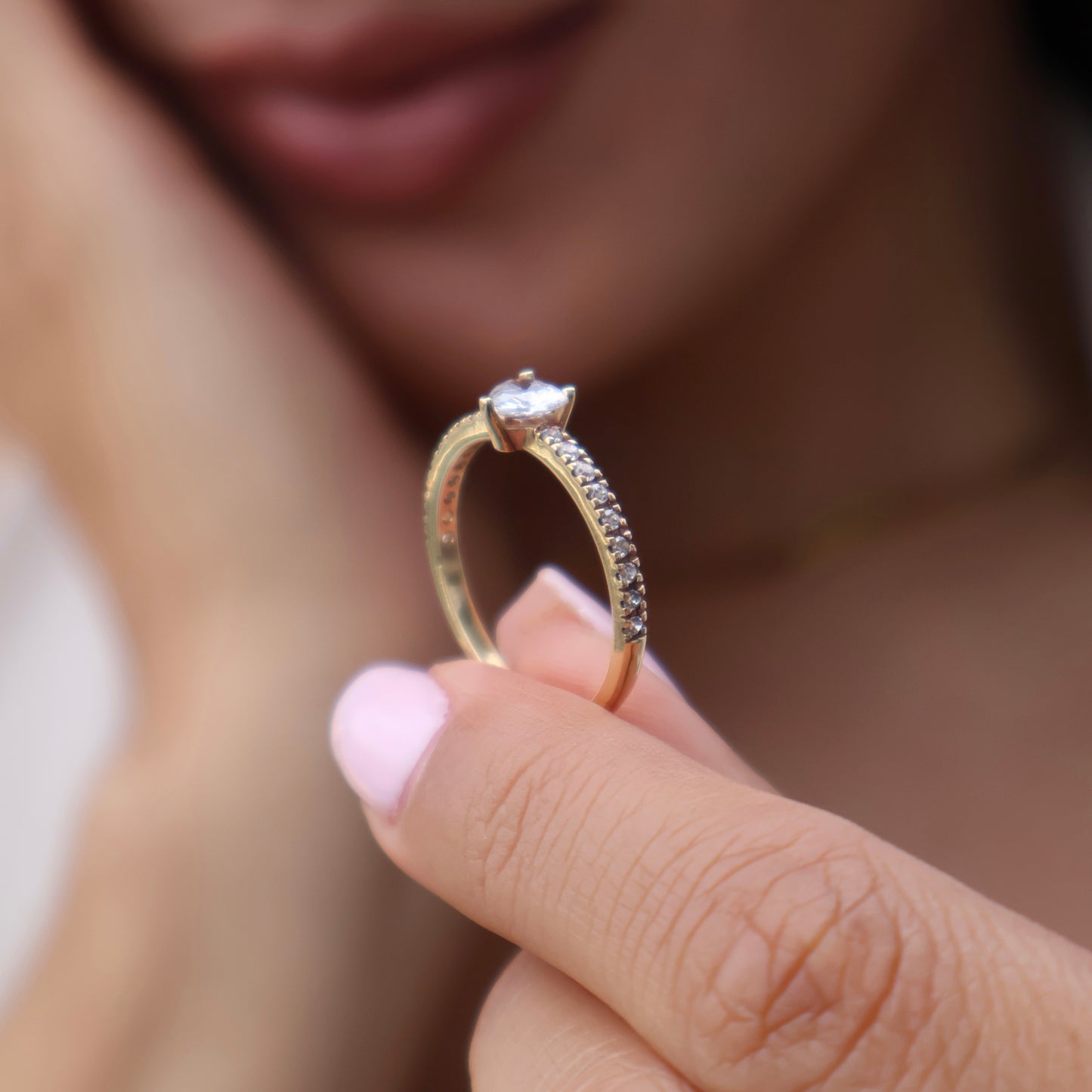 Anillo Amoret en oro amarillo 10k