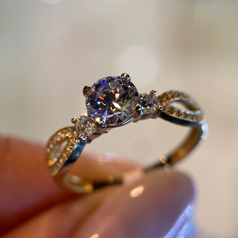 Anillo Celia en Oro Amarillo 14k con Circonias Mod. 15702