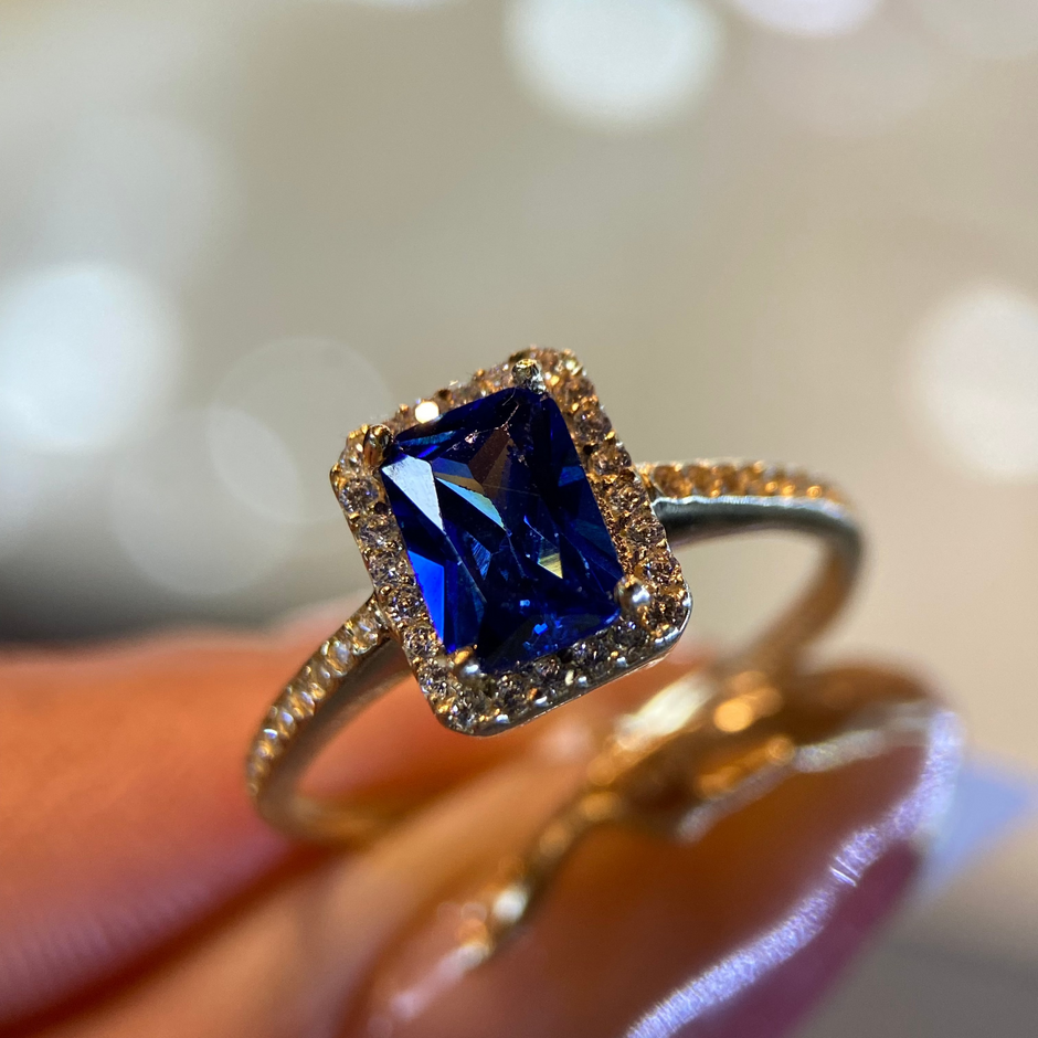Anillo de compromiso en oro
