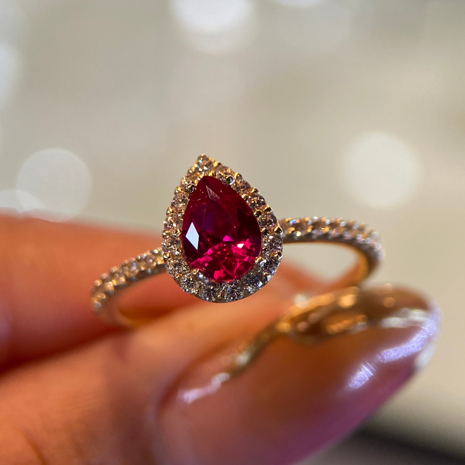 Anillo de compromiso en oro