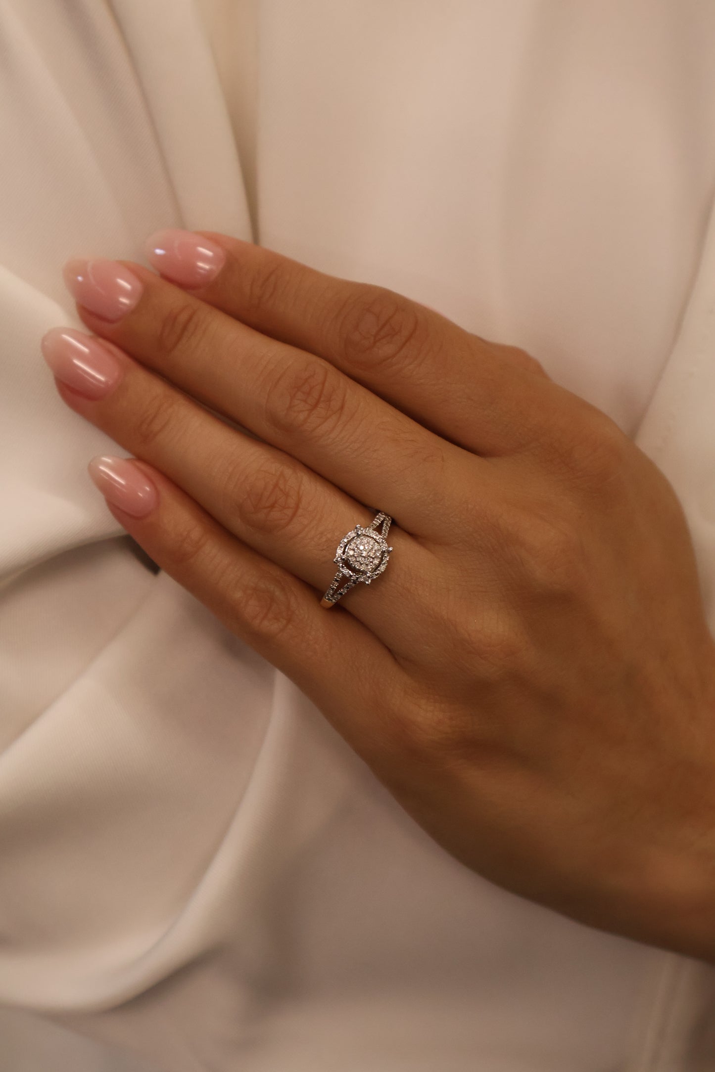 Anillo OF1773 en oro amarillo 14k con diamante natural .18cts