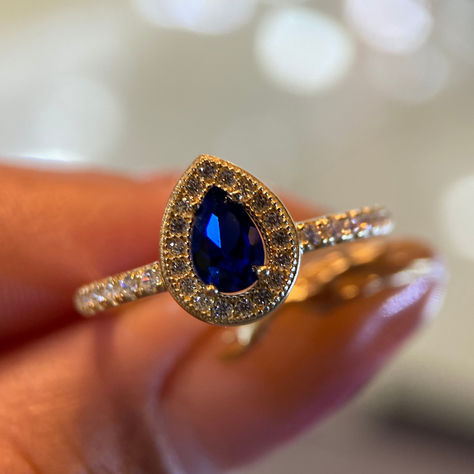 Anillo de compromiso en oro