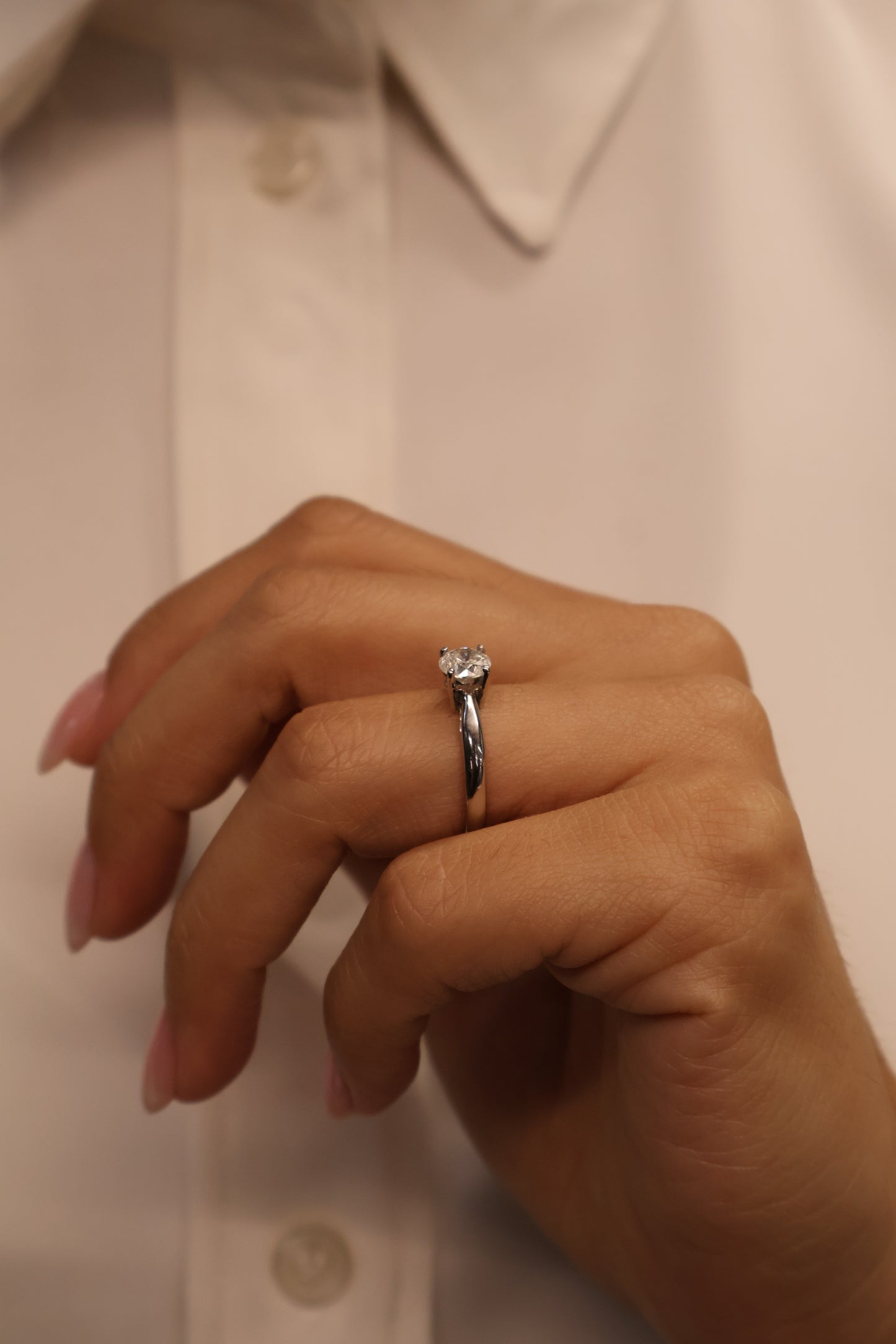 Anillo OF1637 en oro blanco 14k con diamante natural .80cts