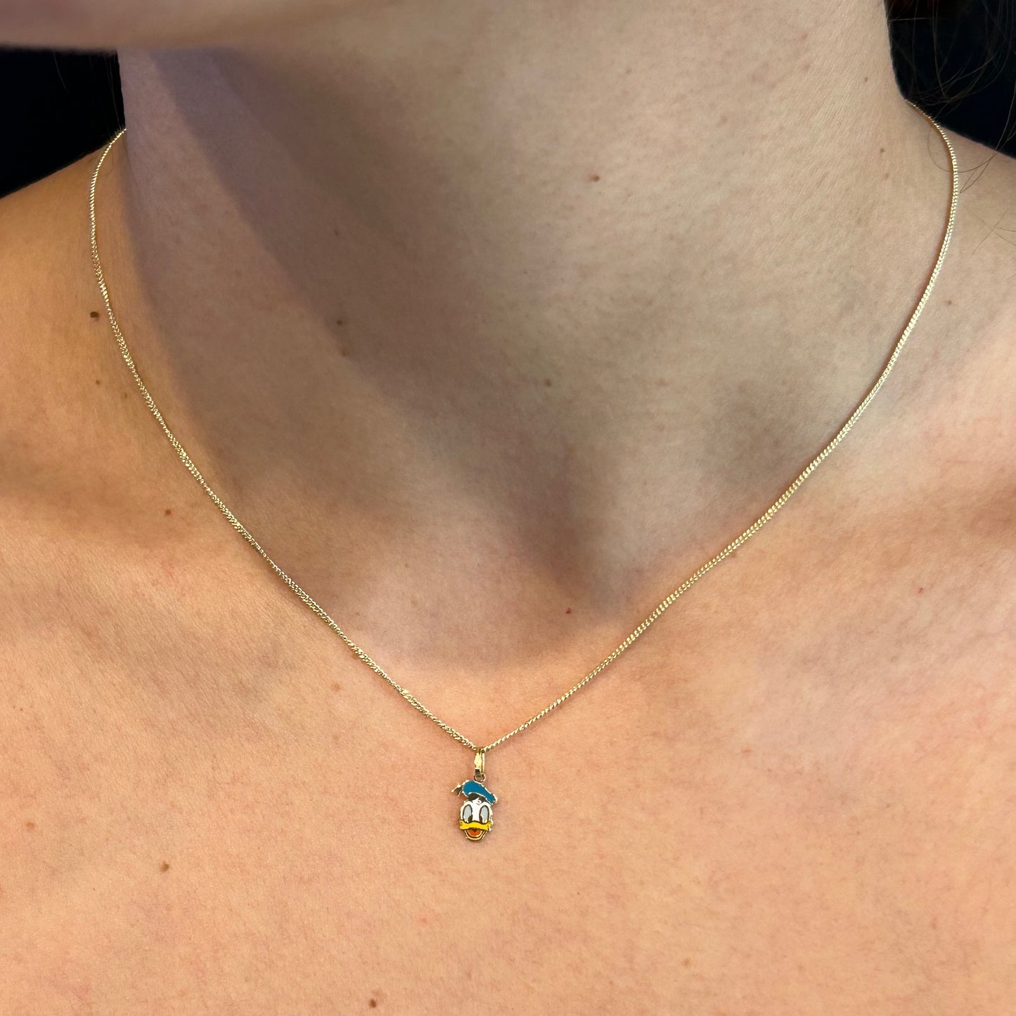 Collar Donald Duck esmaltado en oro amarillo 10k Disney®️ (50cm)