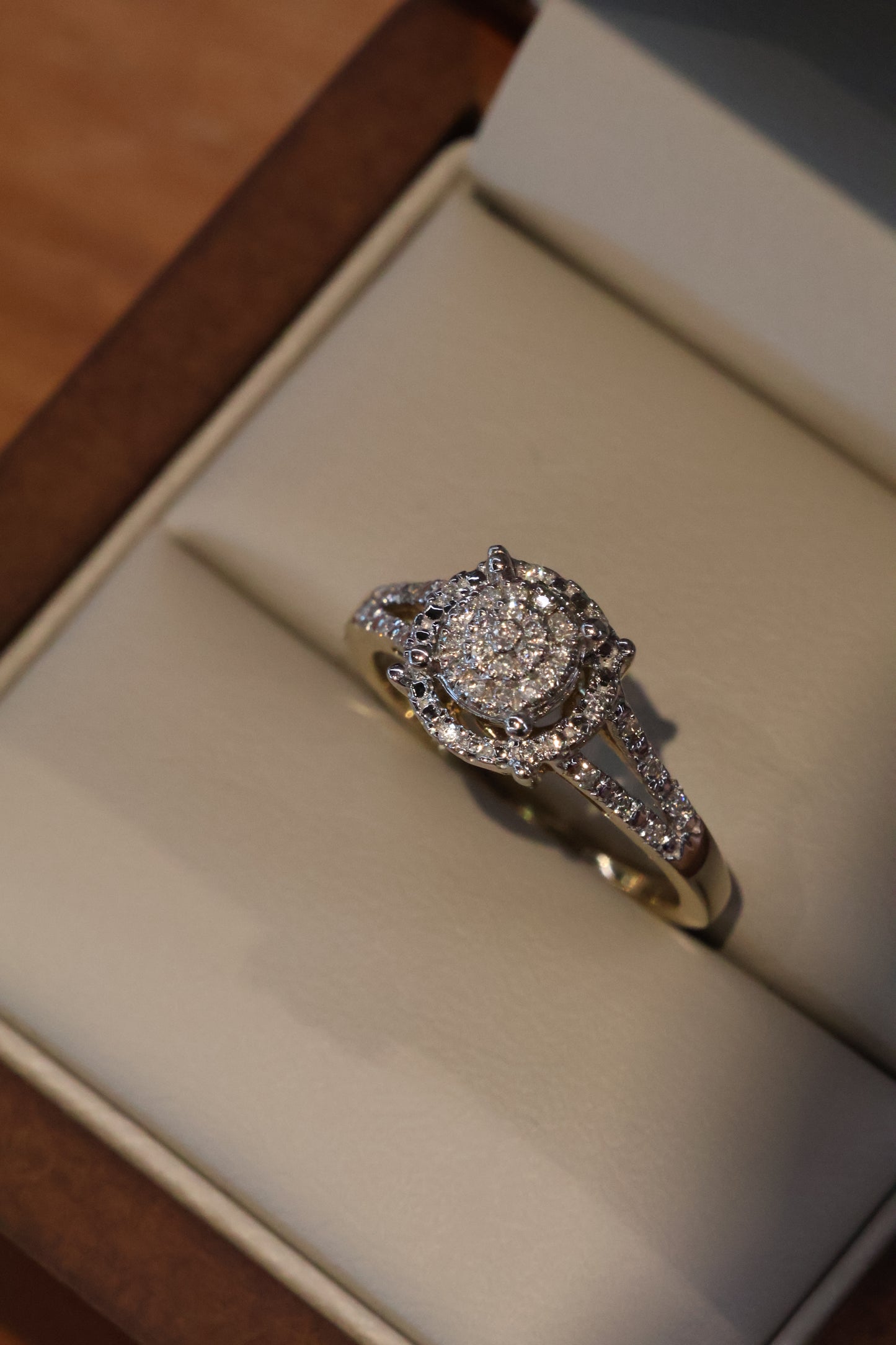 Anillo OF1773 en oro amarillo 14k con diamante natural .18cts