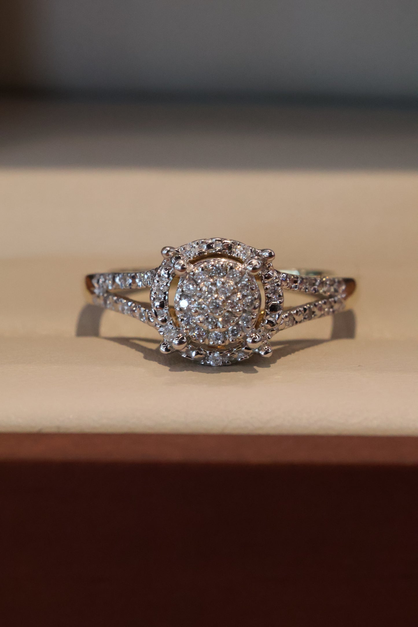 Anillo OF1773 en oro amarillo 14k con diamante natural .18cts