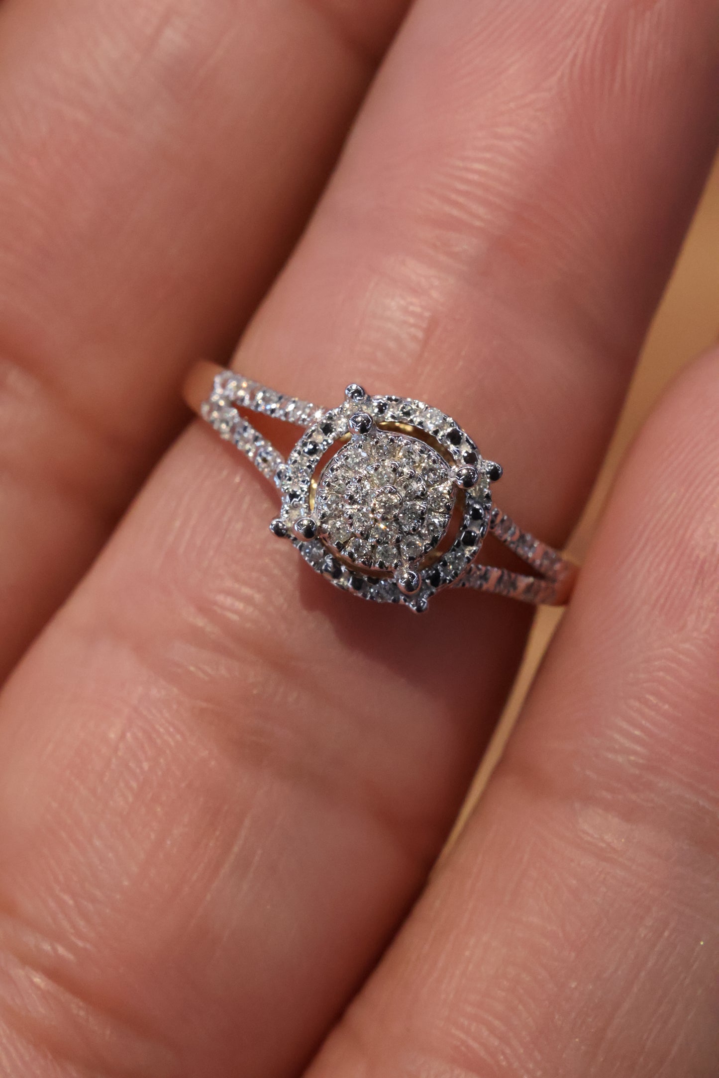 Anillo OF1773 en oro amarillo 14k con diamante natural .18cts