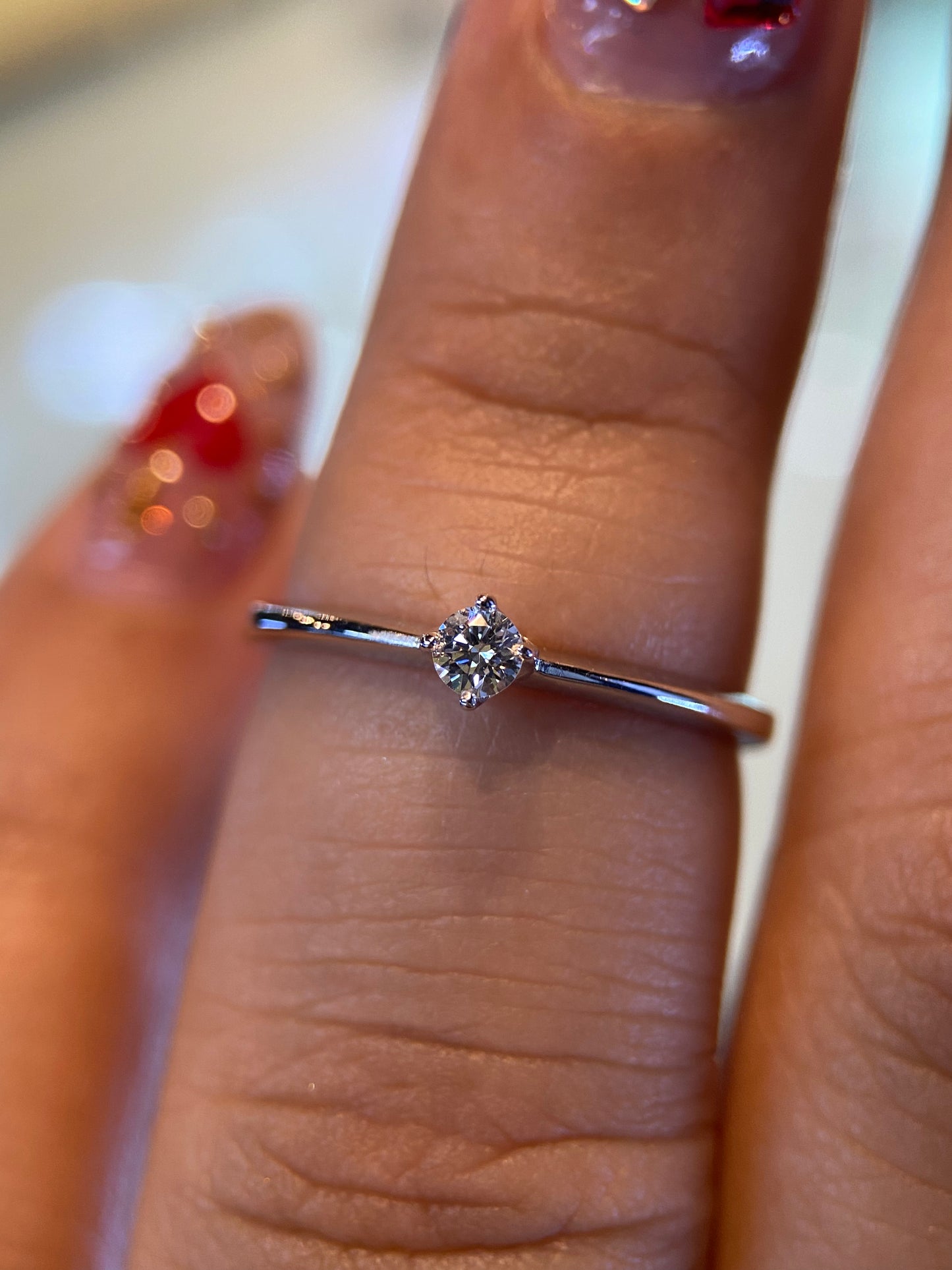 Anillo en Oro Blanco de 14k con Diamante Natural .10cts Mod: OF1739
