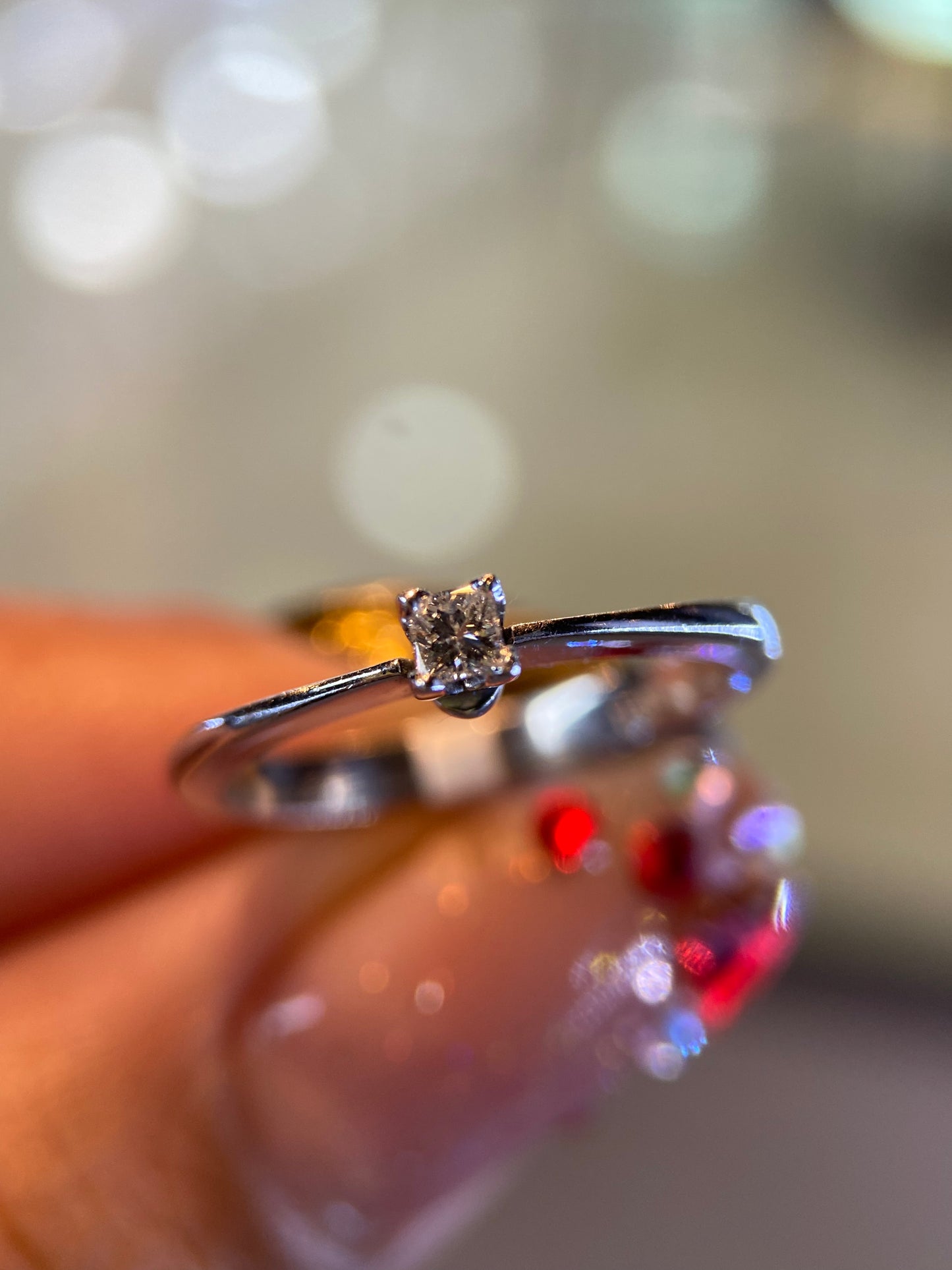 Anillo en Oro Blanco de 14k con Diamante Natural .10cts Mod: OF1015