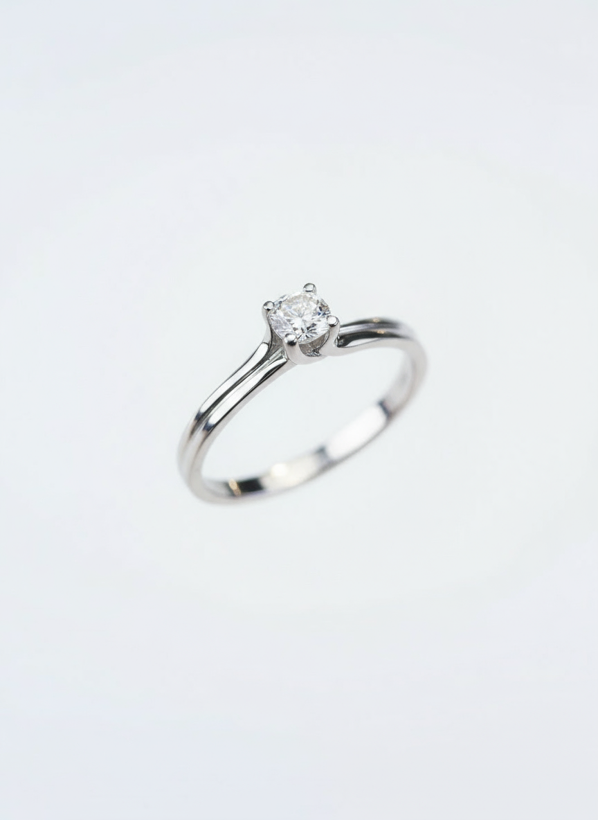 Anillo en Oro Blanco de 14k con Diamante Natural .18cts  Mod: OF1992