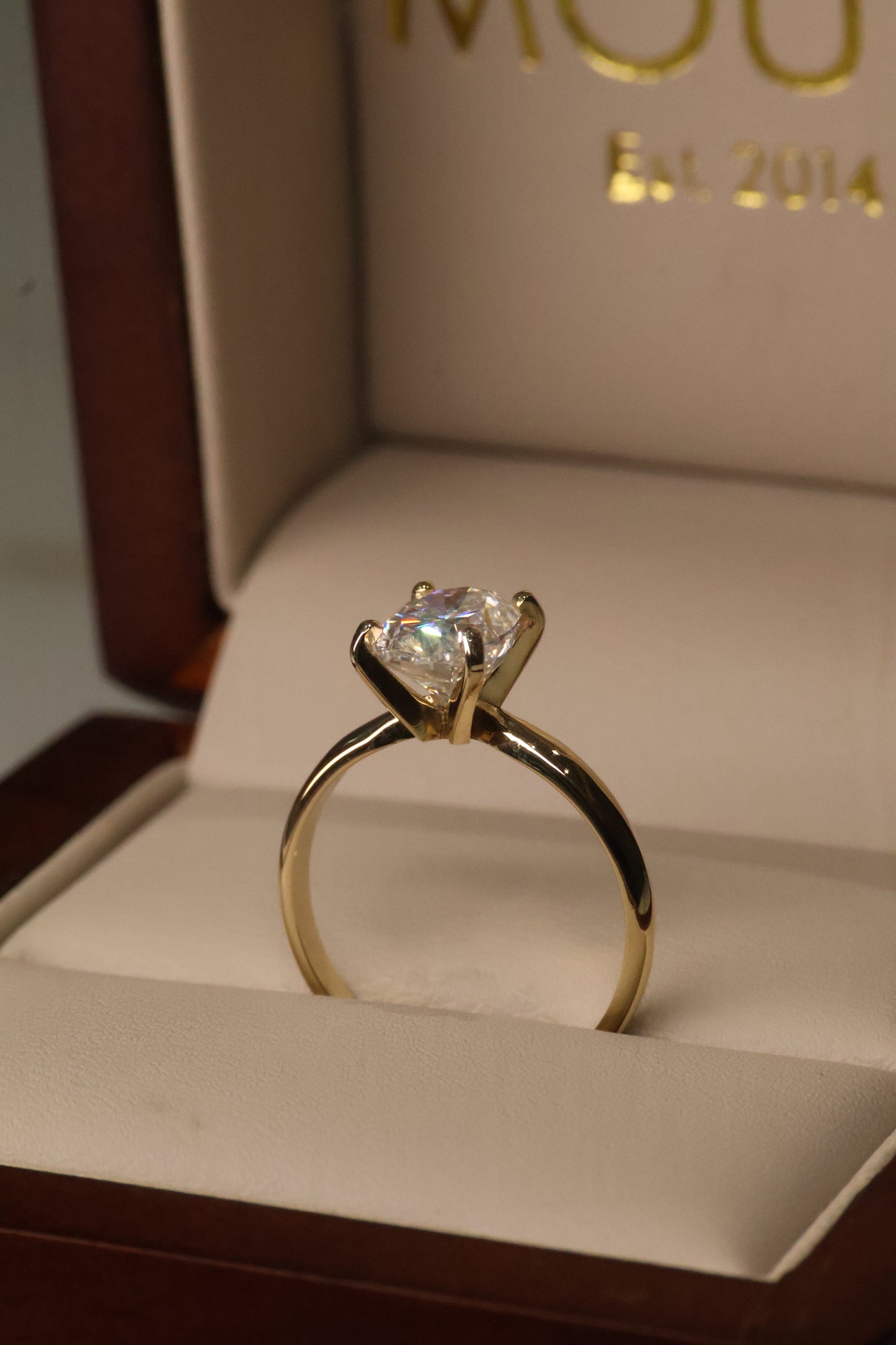 Anillo Emily en Oro Amarillo 14k con Moissanita 1.5ct Mod.15969