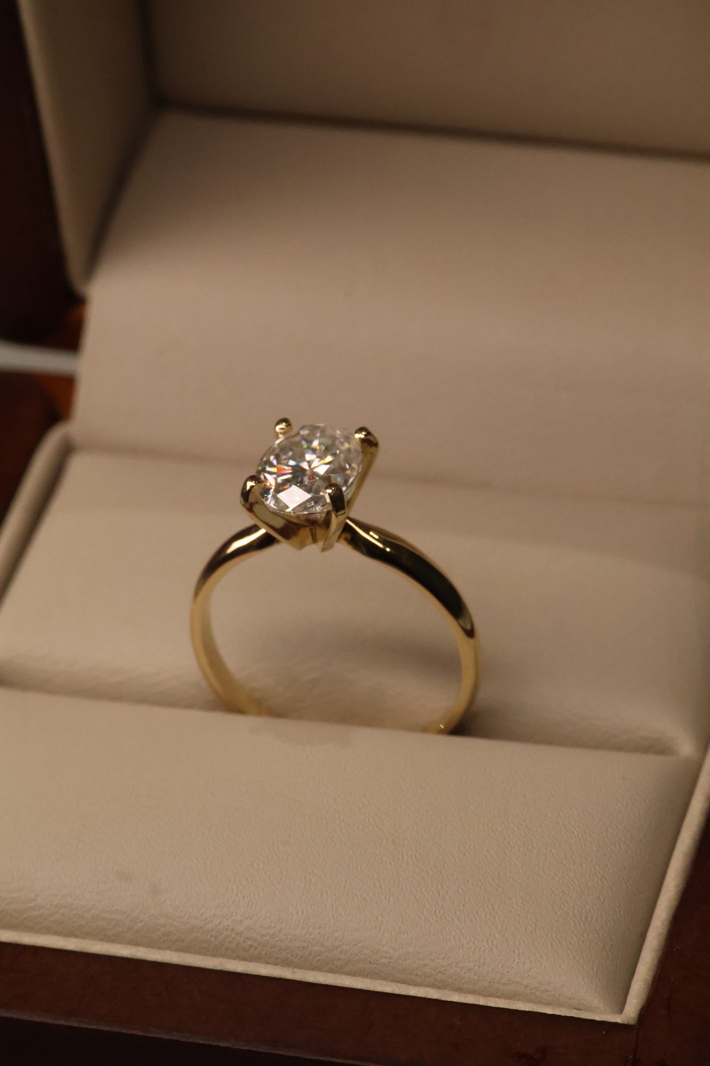 Anillo Emily en Oro Amarillo 14k con Moissanita 1.5ct Mod.15969