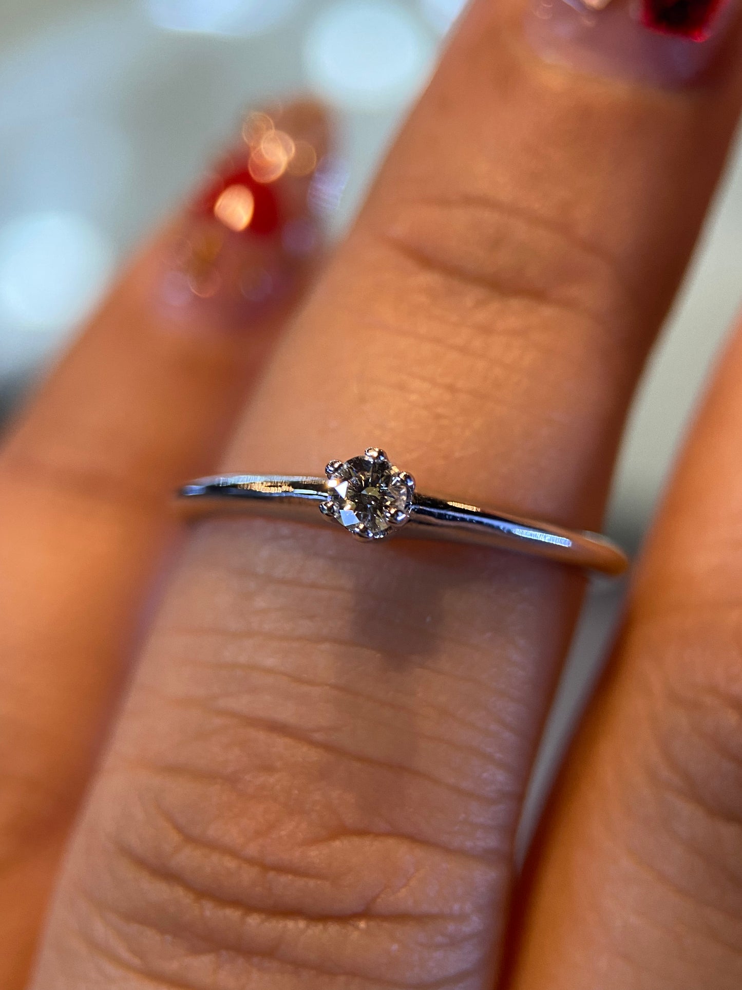 Anillo en Oro Blanco de 14k con Diamante Natural .15cts Mod: OF1179