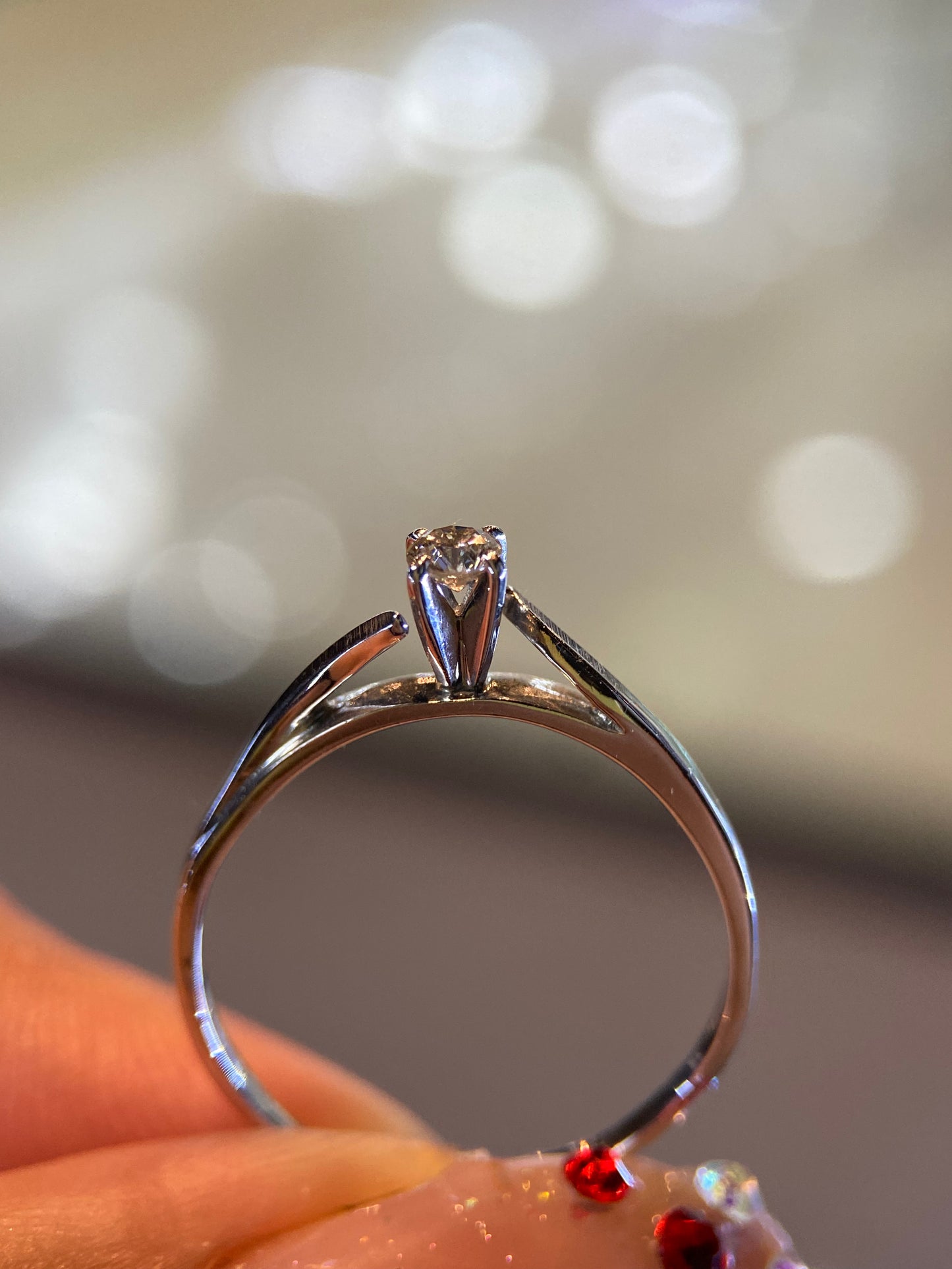 Anillo en Oro Blanco de 14k con Diamante Natural .14cts Mod: OF1885