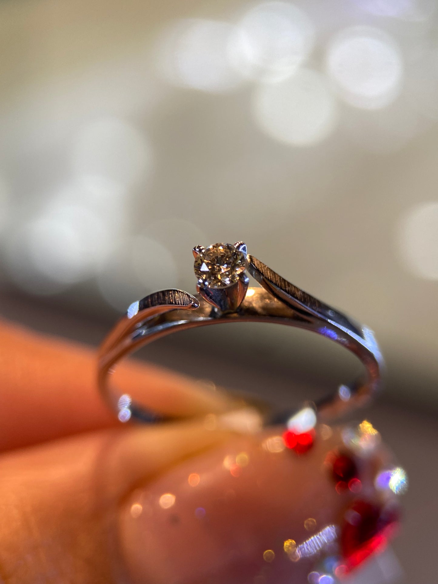 Anillo en Oro Blanco de 14k con Diamante Natural .14cts Mod: OF1885