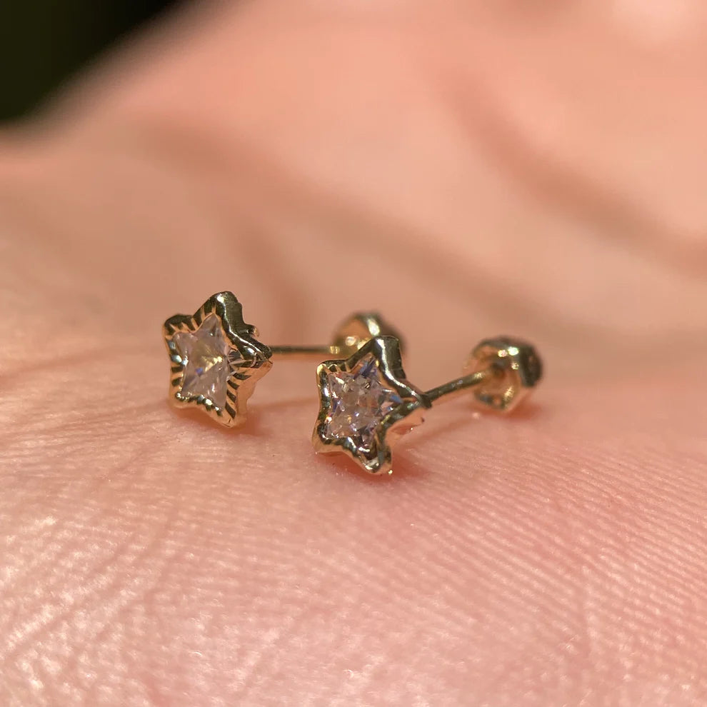 Broqueles Estrella Diamantada en Oro Amarillo 14k con Circonia Cod.BO045