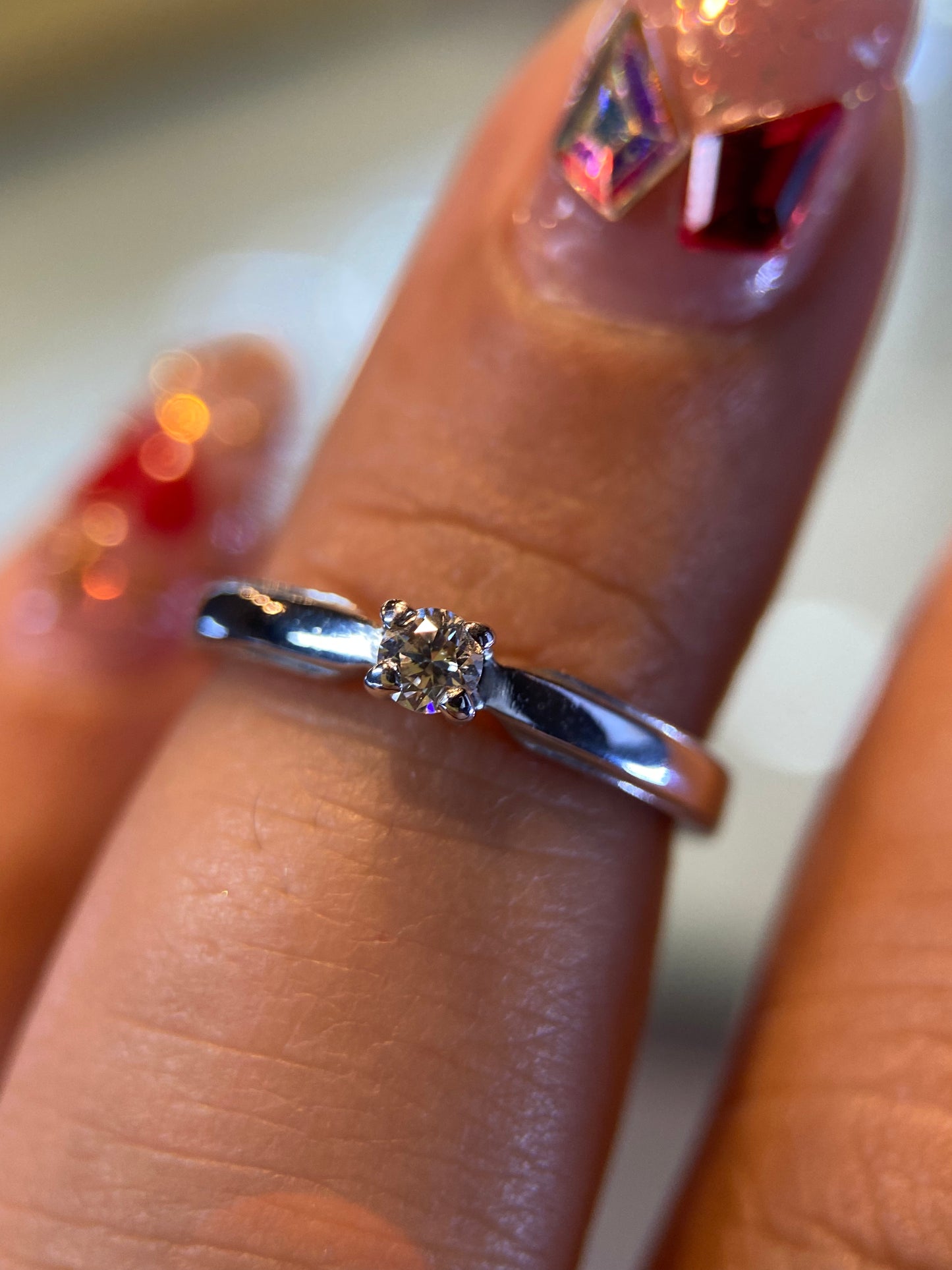 Anillo en Oro Blanco de 14k con Diamante Natural .10cts Mod: OF1582