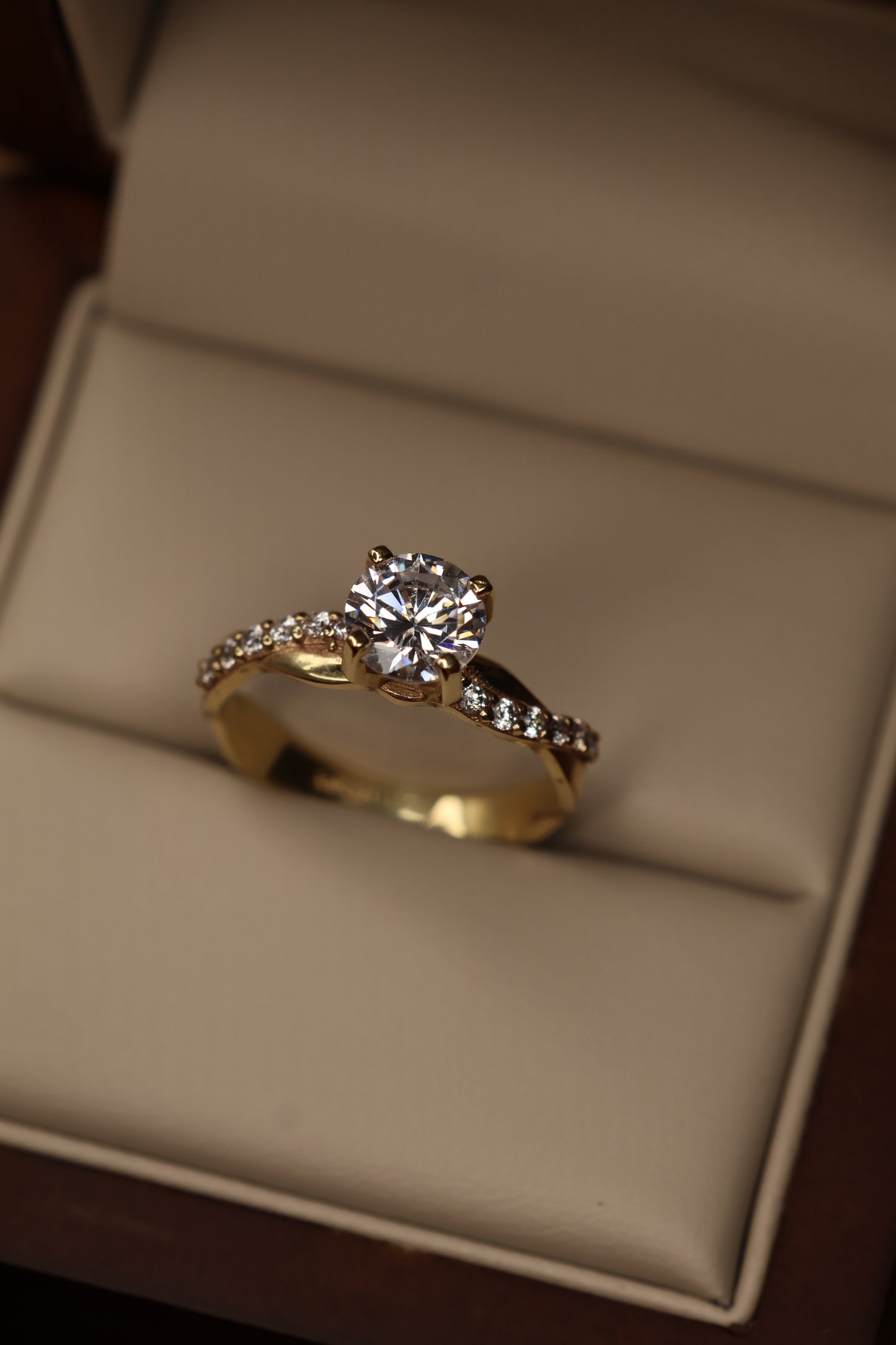 Anillo Charlize en Oro 1.00 ct