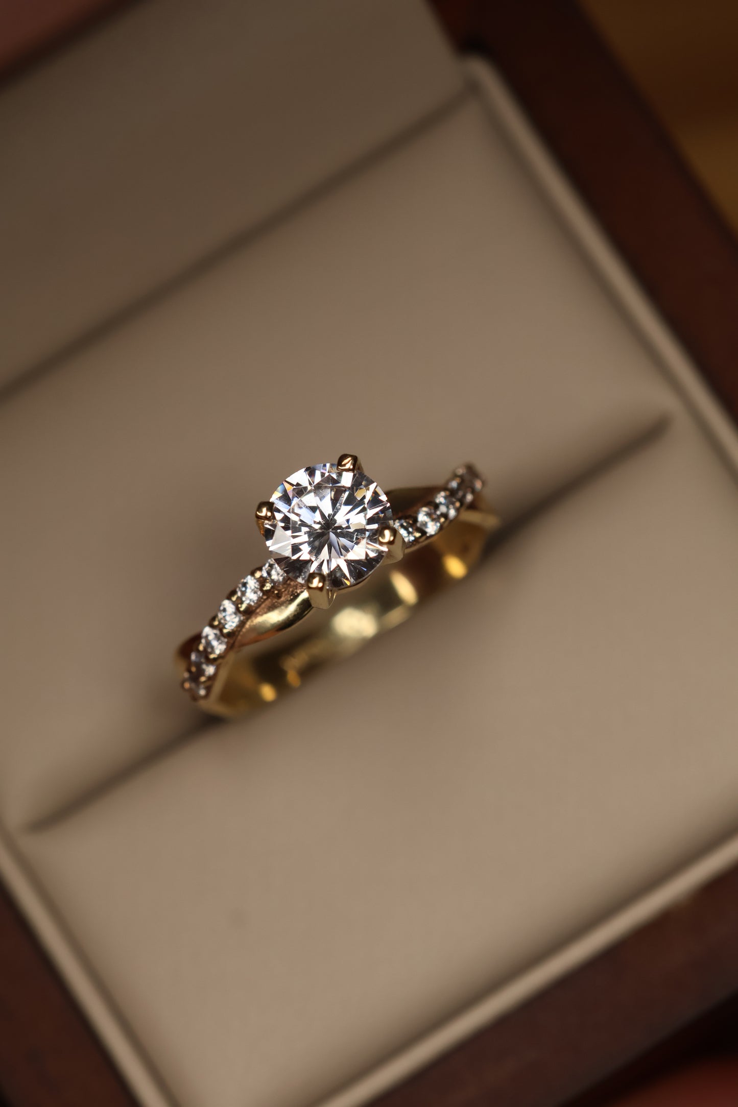 Anillo Charlize en Oro 1.00 ct