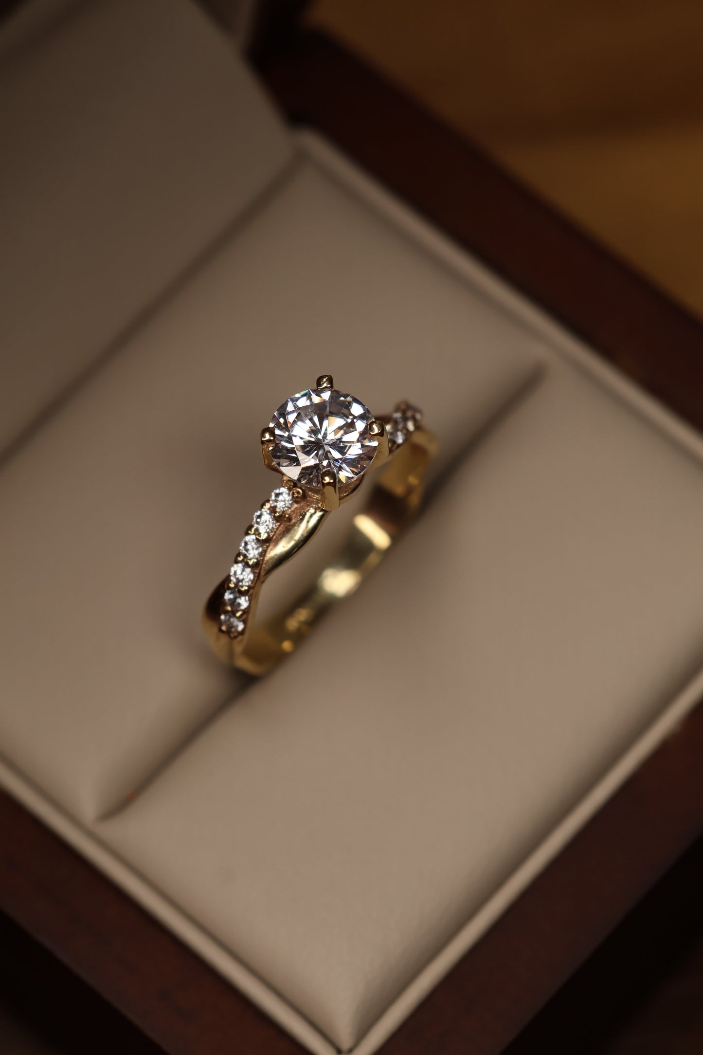 Anillo Charlize en Oro 1.00 ct