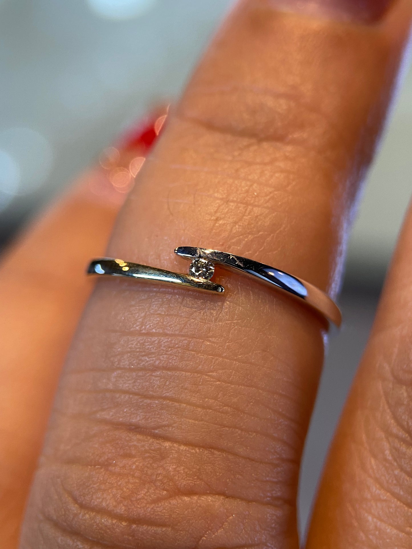 Anillo en Oro Amarillo - Blanco de 14k con Diamante Natural .03cts Mod: OF2065