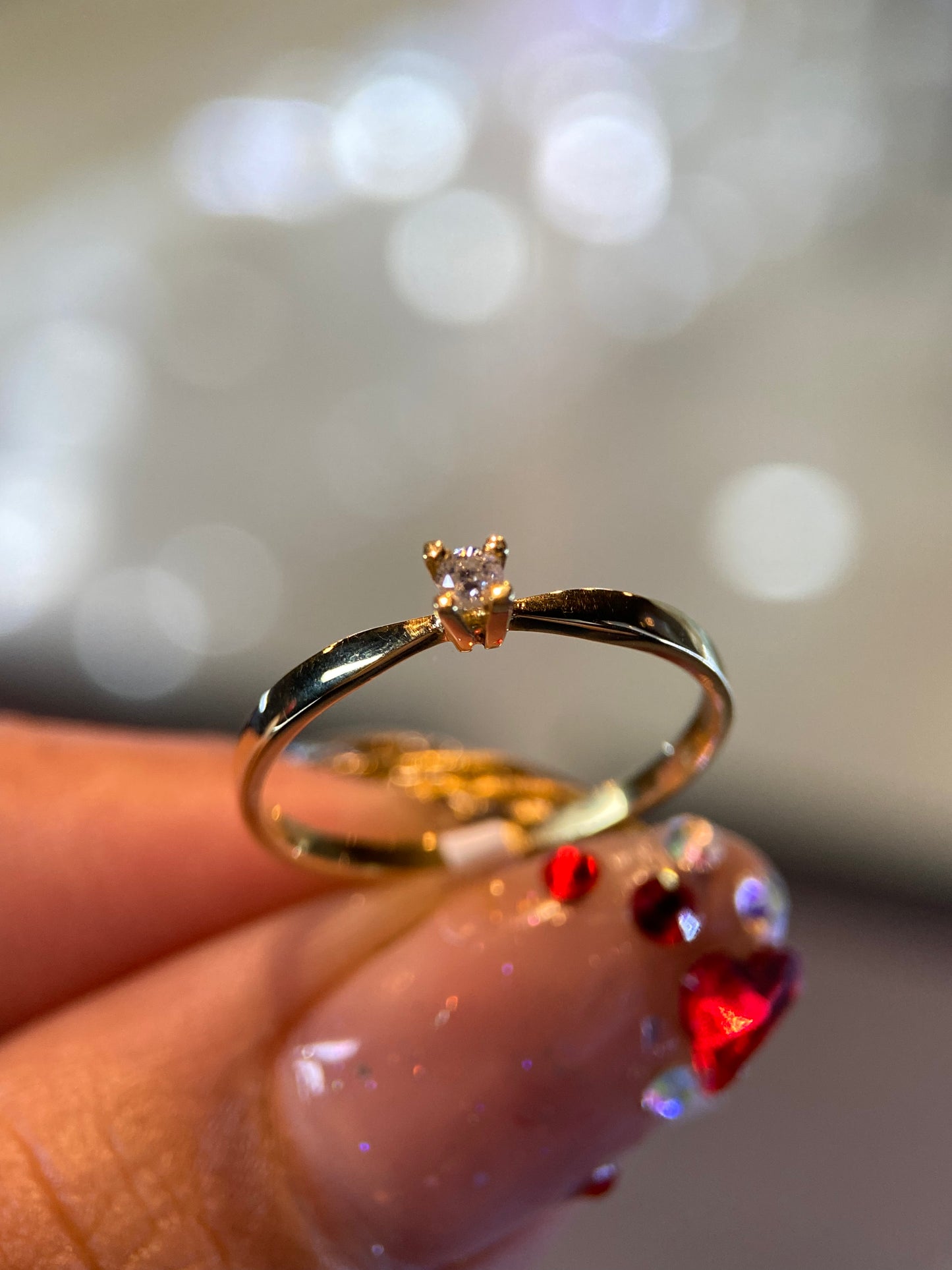 Anillo en Oro Amarillo de 14k con Diamante Natural .03cts Mod: OF2145