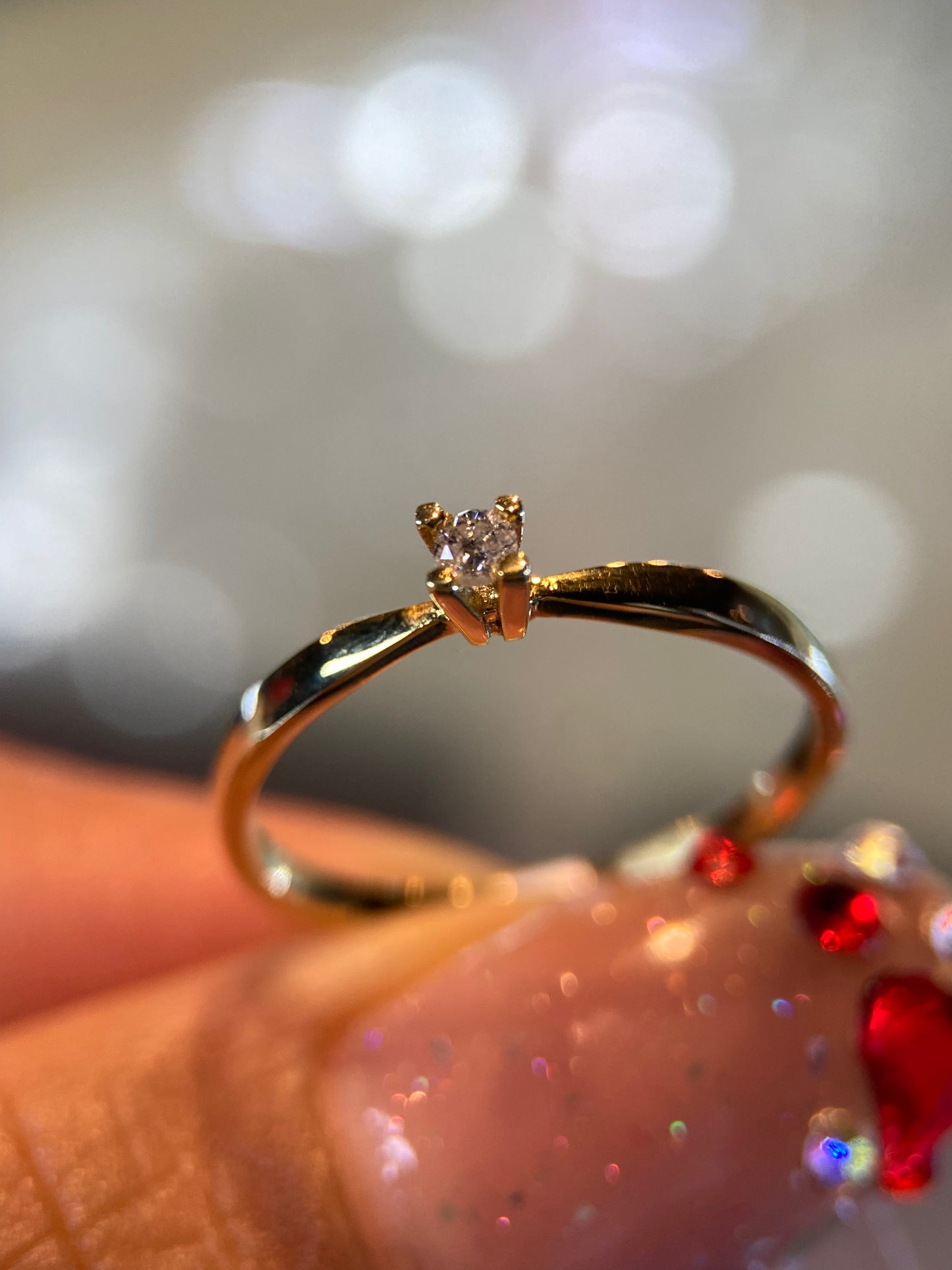 Anillo en Oro Amarillo de 14k con Diamante Natural .03cts Mod: OF2145