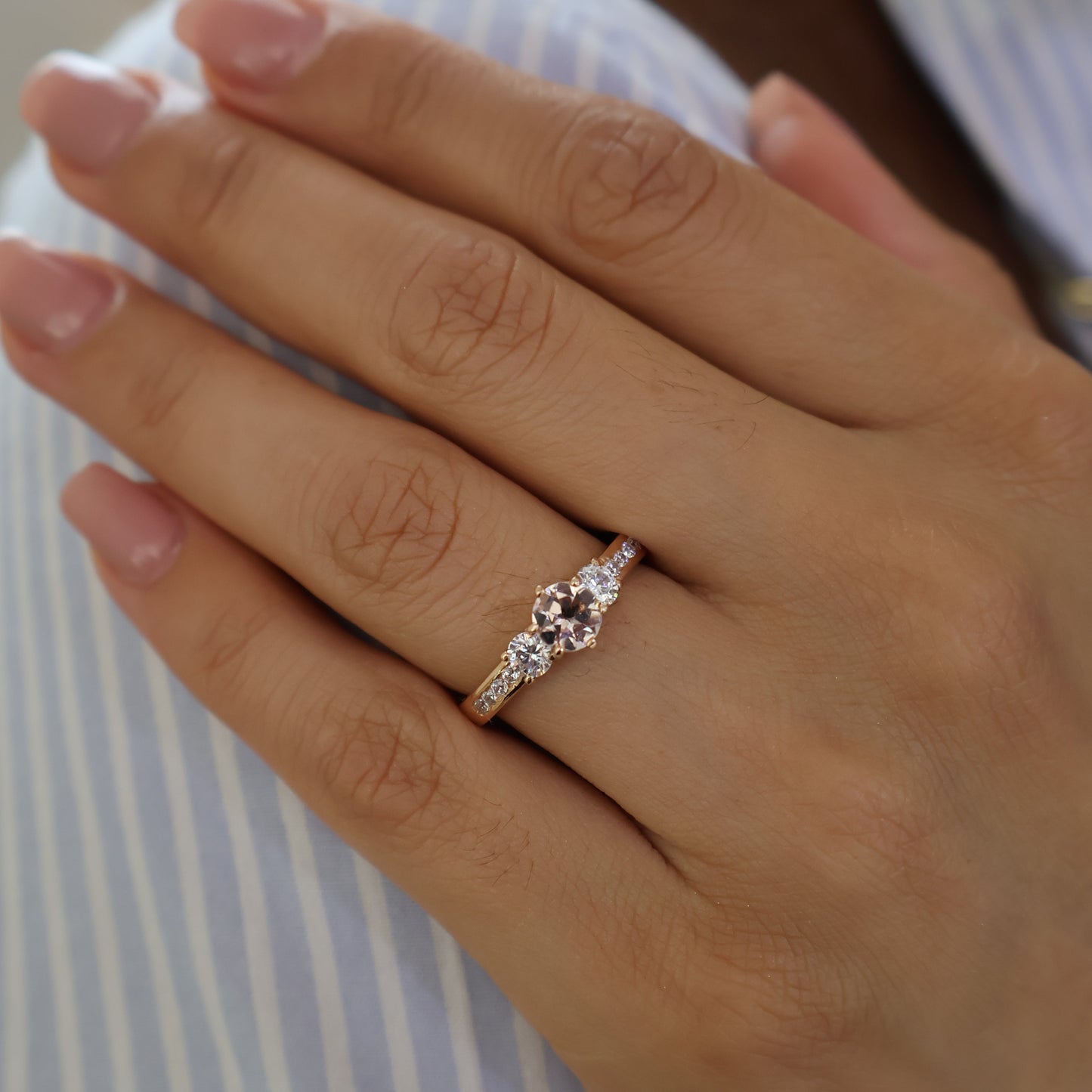 Anillo Xiomara en Oro 14k con Morganita 0.59 ct