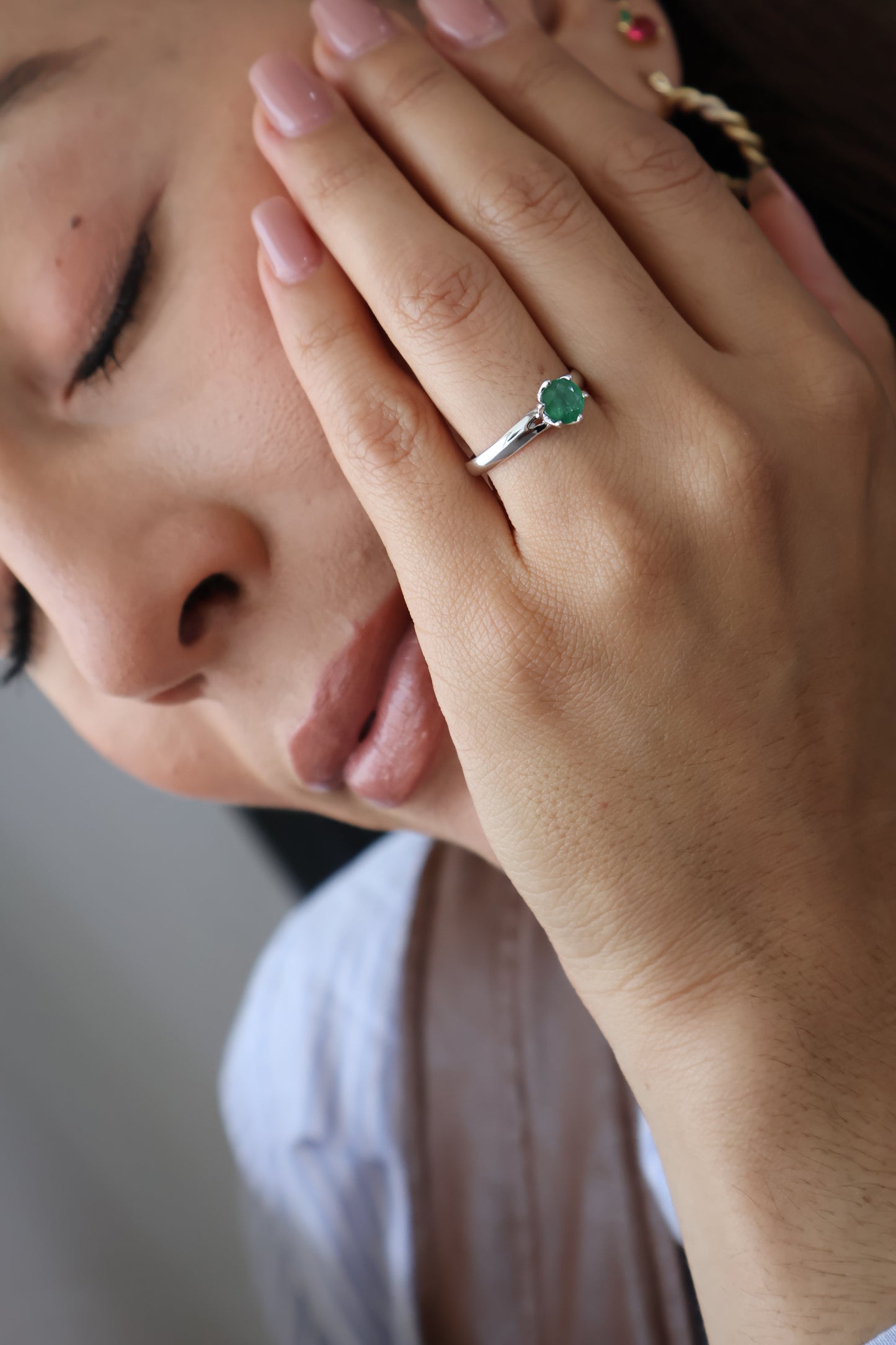 Anillo Gisel en Oro 14k con Esmeralda 0.95ct