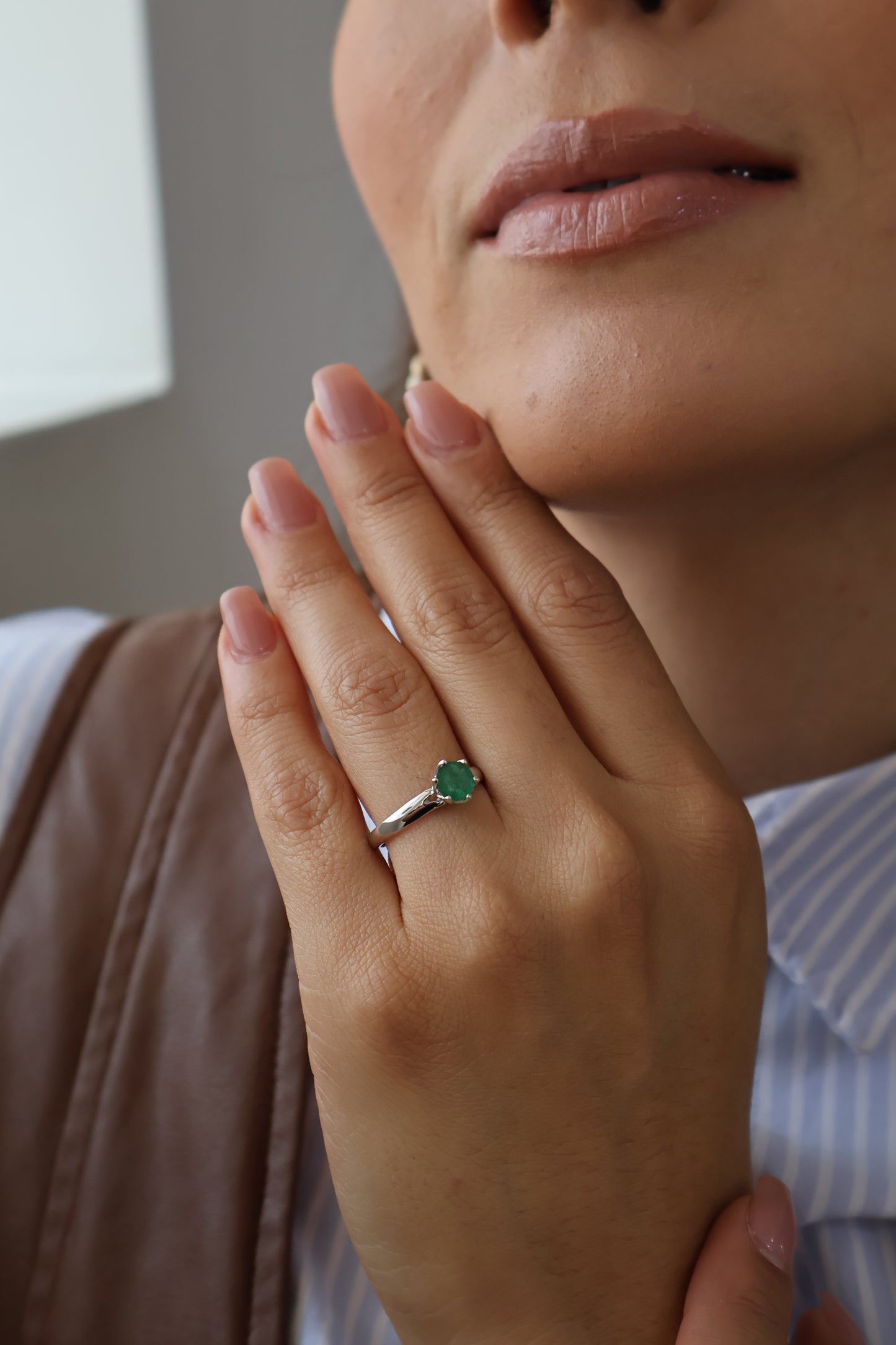 Anillo Gisel en Oro 14k con Esmeralda 0.95ct