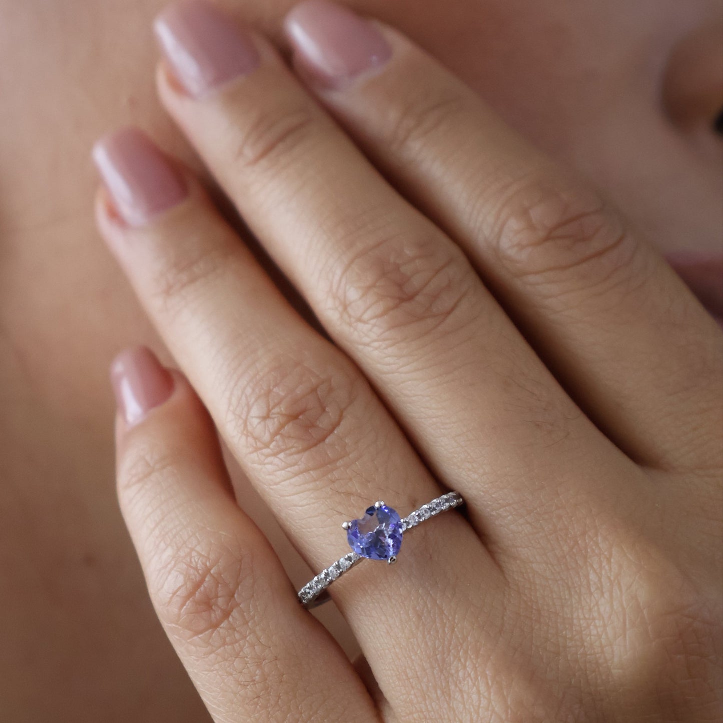 Anillo Genesis en Oro 14k con Tanzanita 0.80 ct
