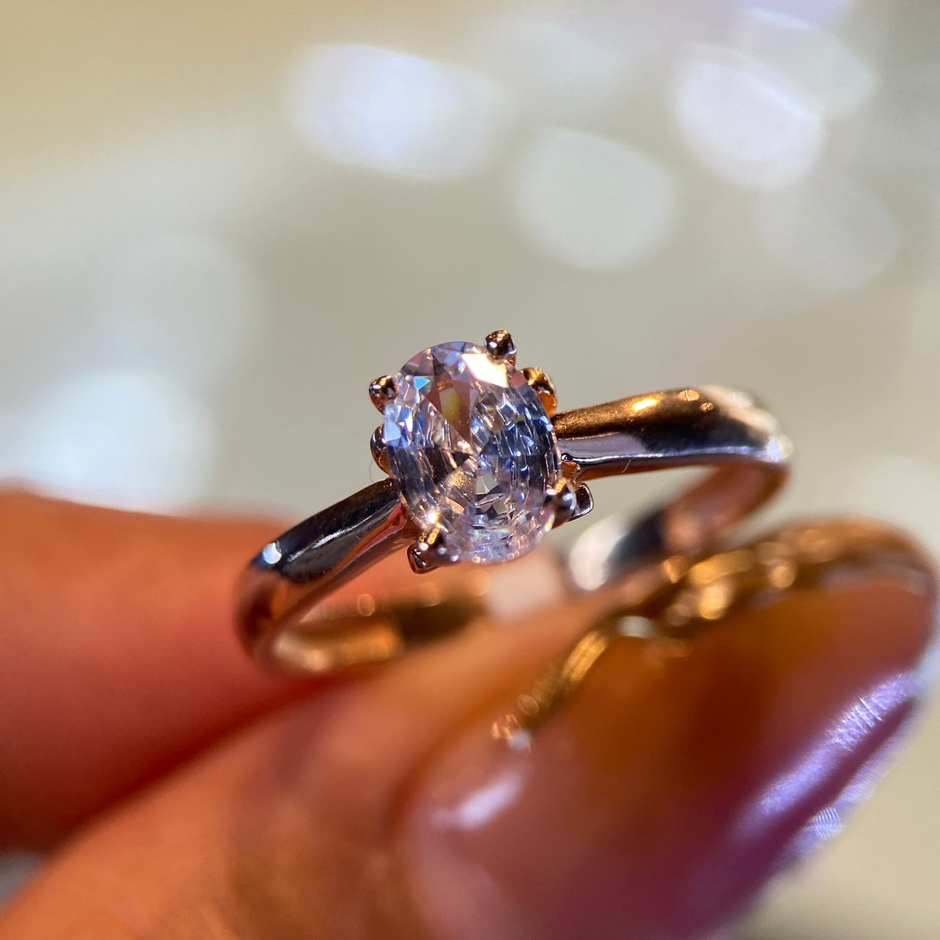 Anillo de compromiso en oro
